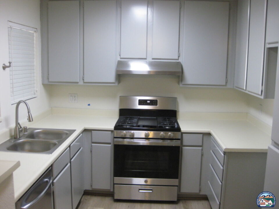 Property Photo:  1100   Rodeo Dr 737rd  CA 92251 
