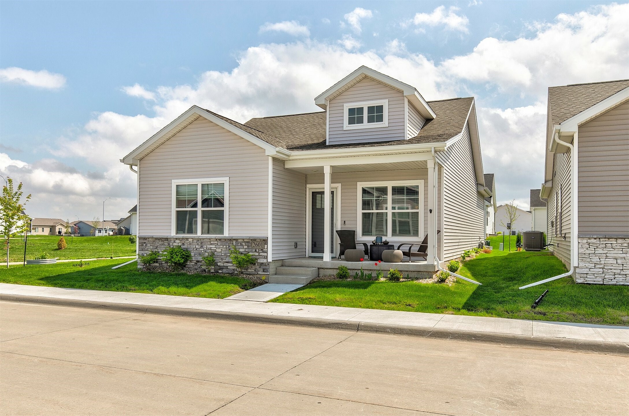Property Photo: 2601 NW 30th Lane IA 50023