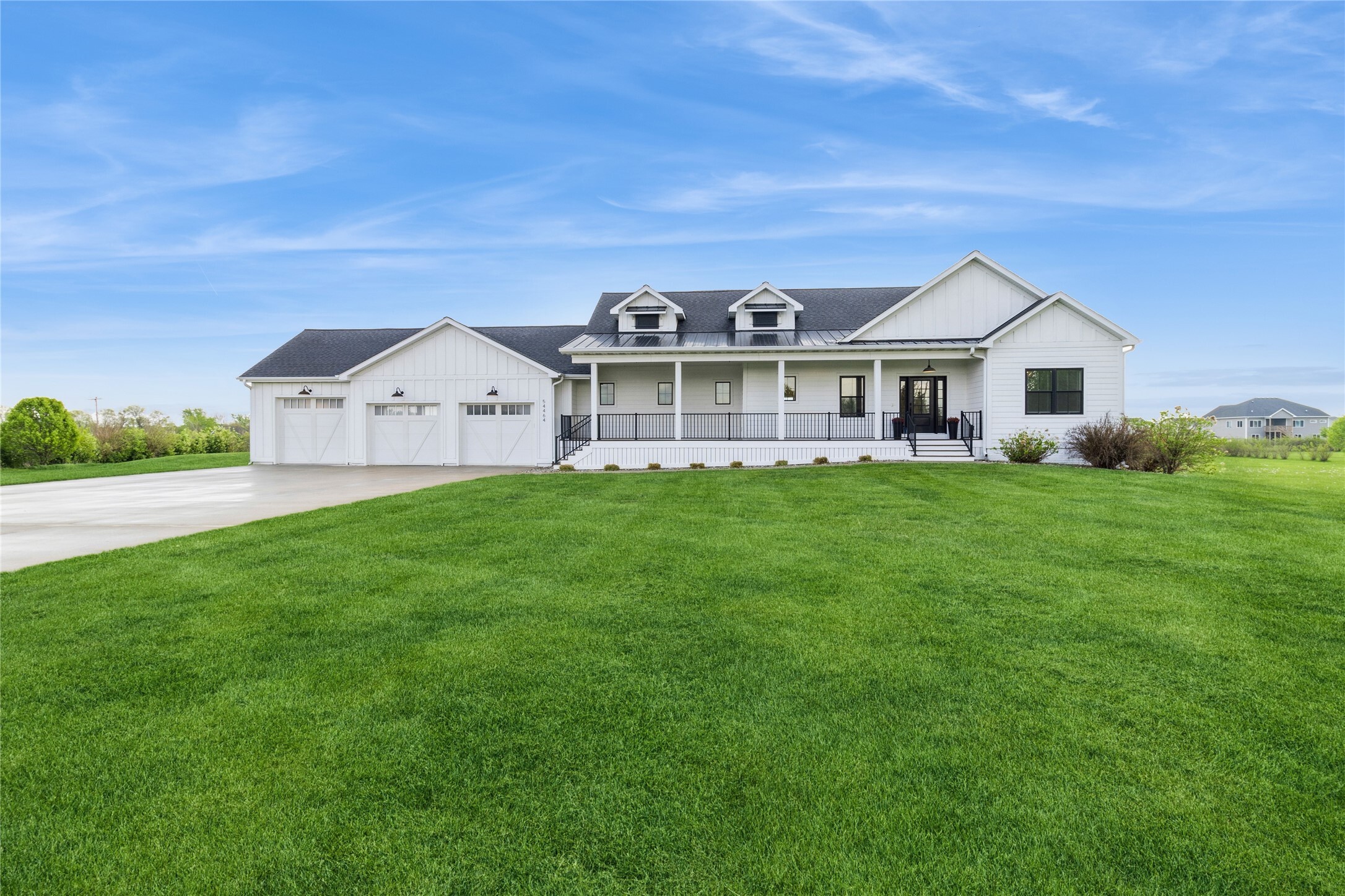 Property Photo: 54464 306th Lane IA 50124