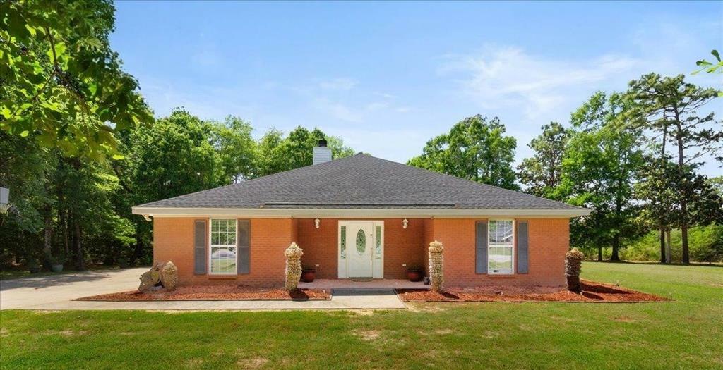 Property Photo: 9830 Pineview Avenue AL 36582