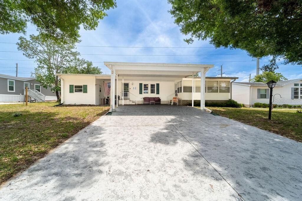 Property Photo: 44 Florence Boulevard FL 32713