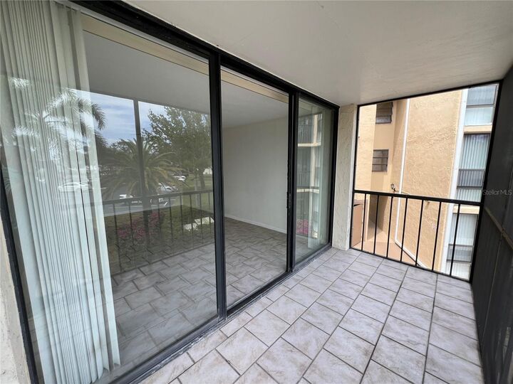 Property Photo: 618 Bird Bay Drive S 212 FL 34285