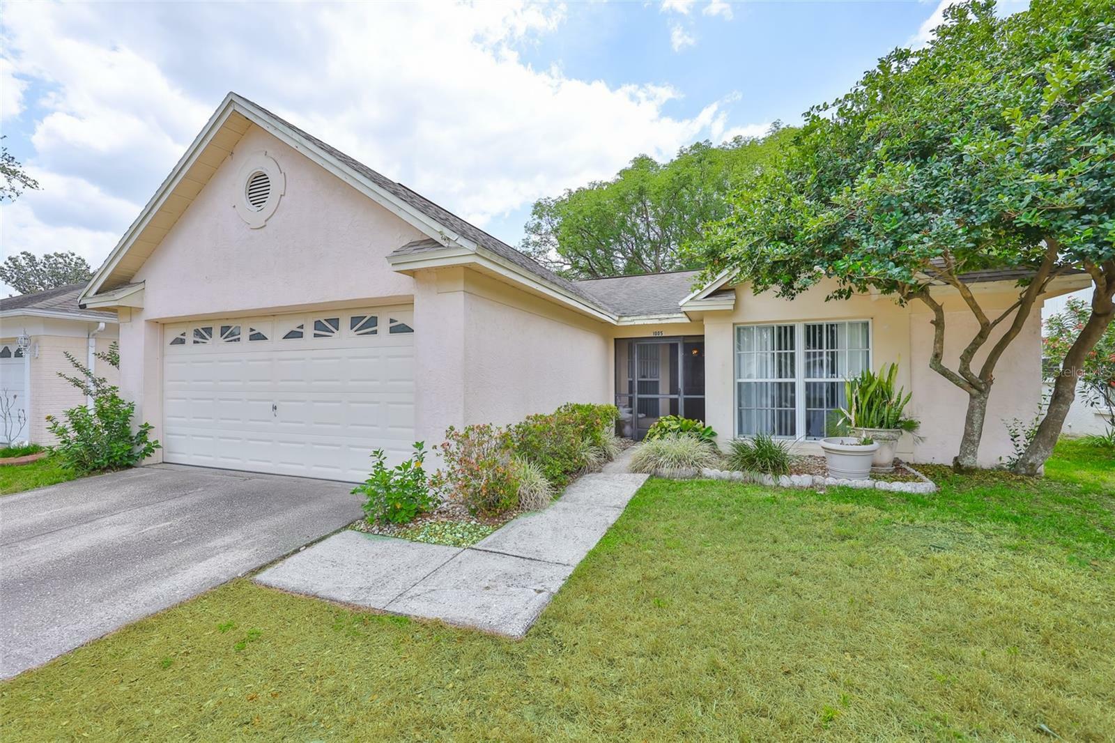 Property Photo: 1005 Hardwood Drive FL 33596