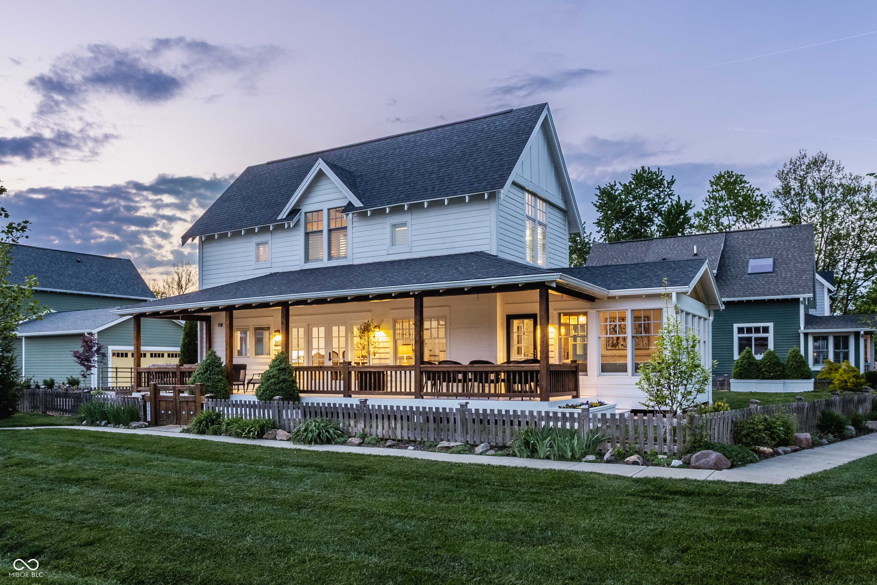 Property Photo: 5682 Upper Garden Way IN 46077