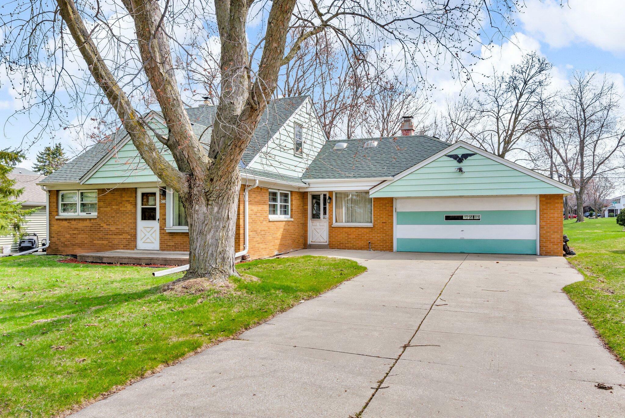 Property Photo: 4218 S 84th St WI 53228