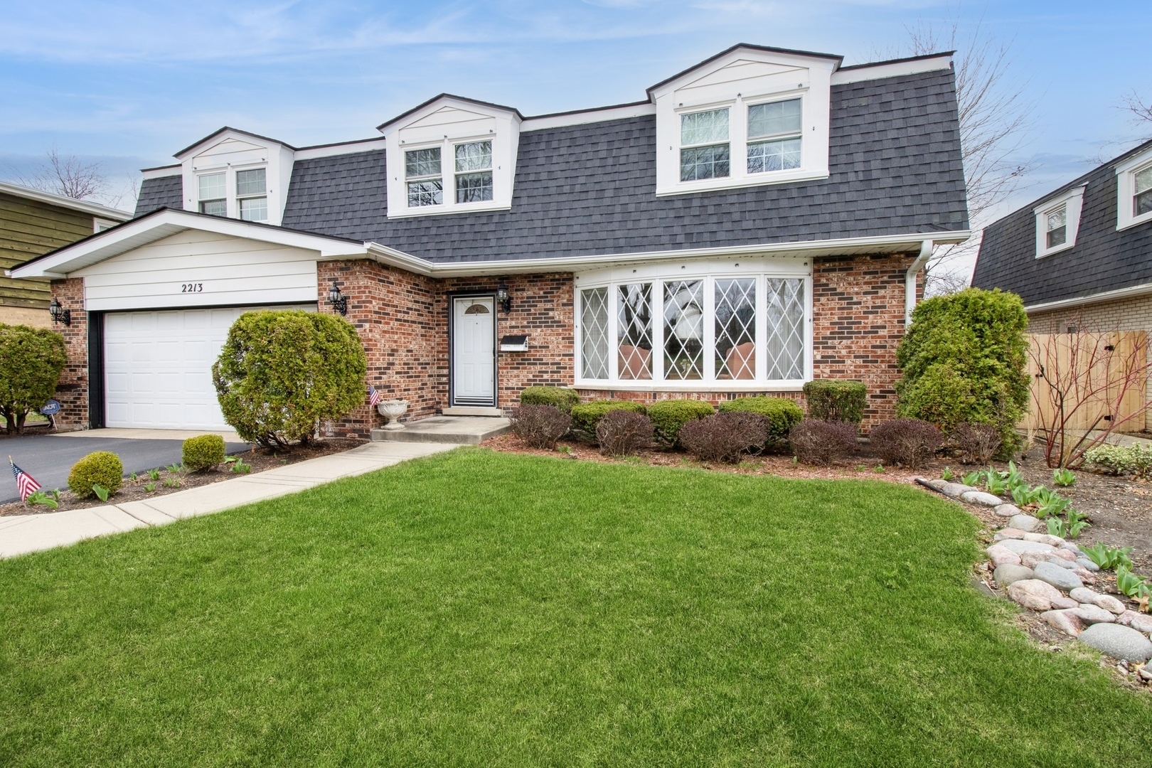 Property Photo: 2213 Westwood Drive IL 60162