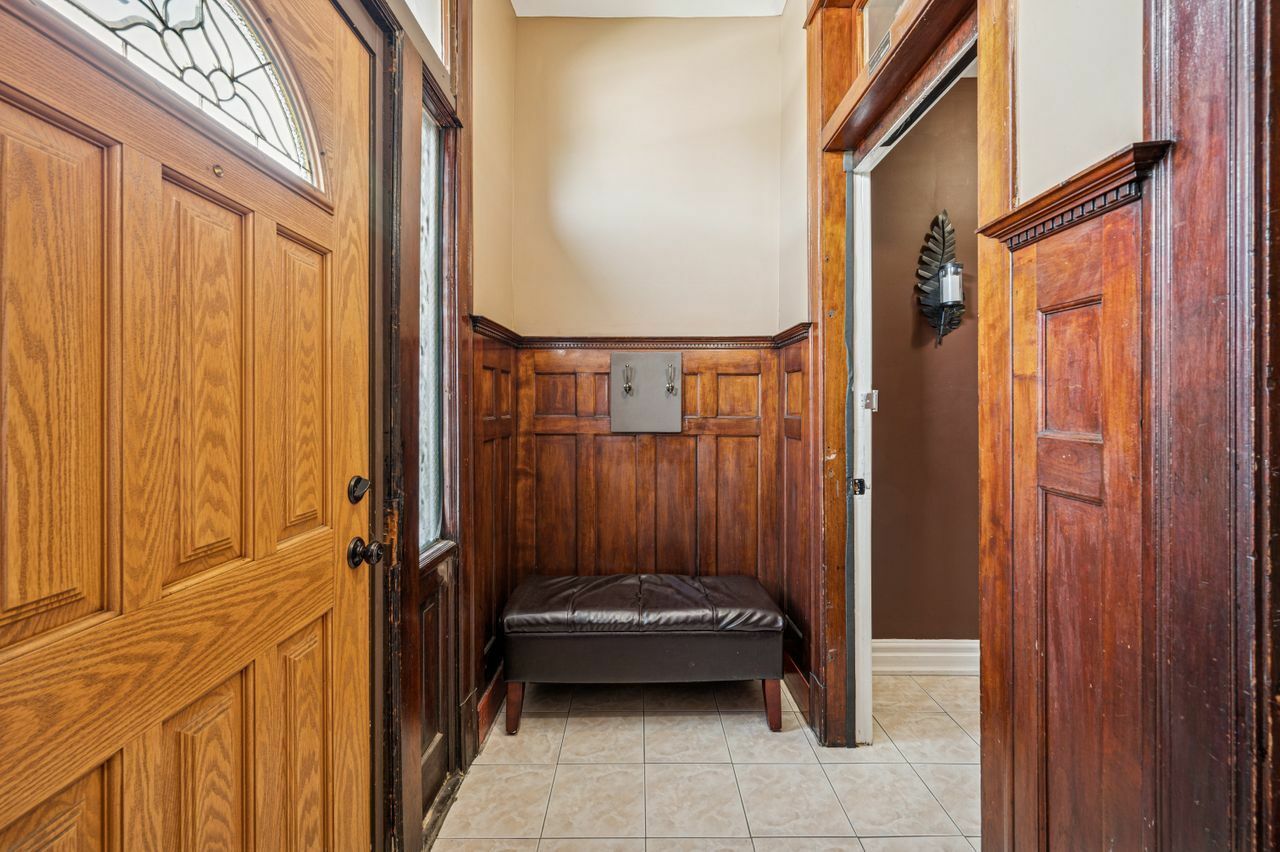 Property Photo: 427 E 50th Street IL 60615