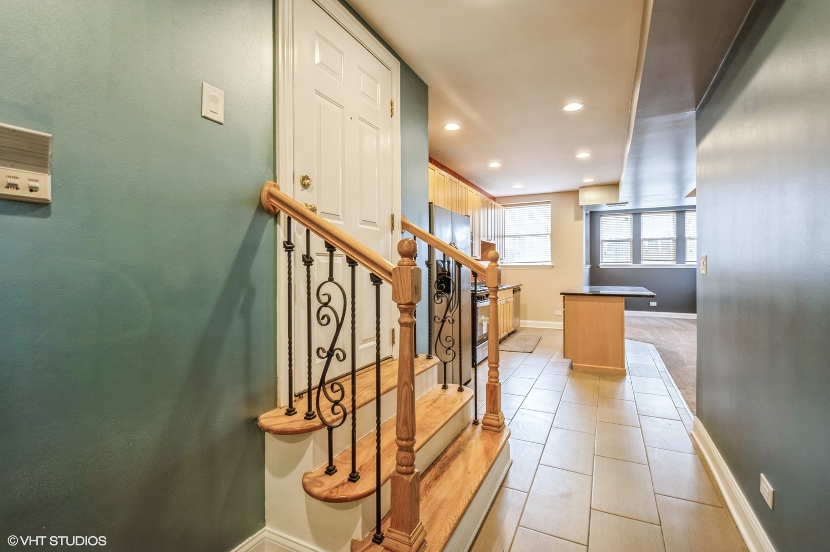 Property Photo: 4257 N Spaulding Avenue G IL 60618