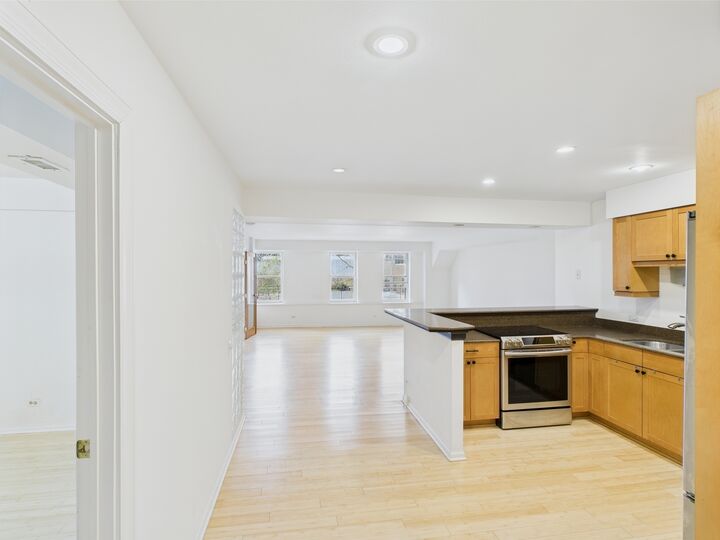 Property Photo: 40 E 9th Street 609 IL 60605