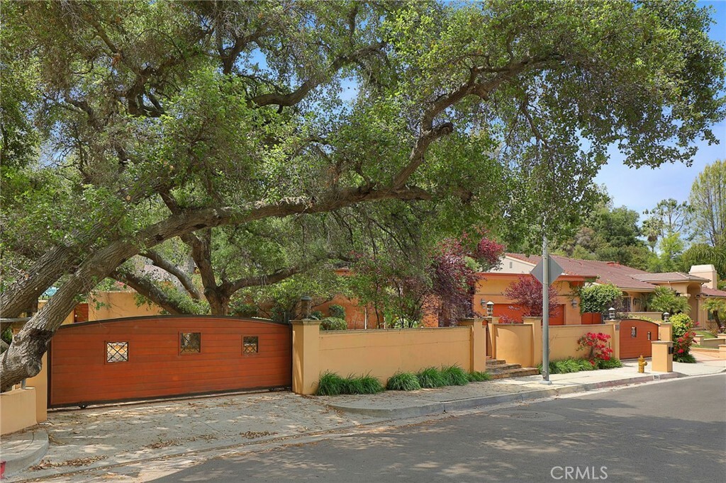 Property Photo: 3951 Vanalden Avenue CA 91356
