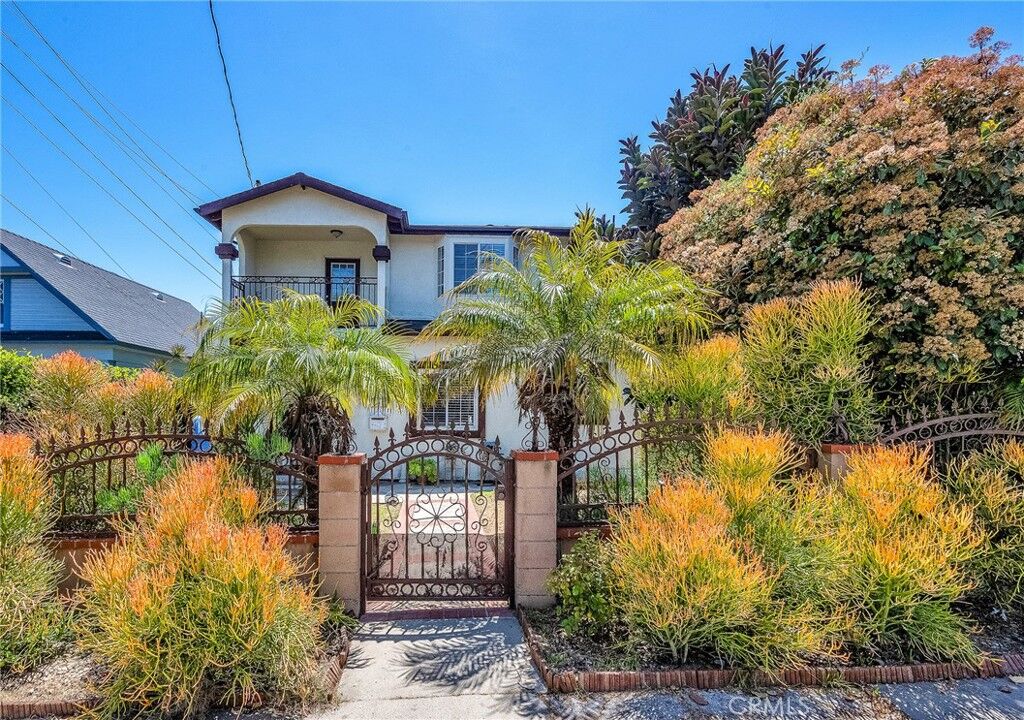 Property Photo:  543 W Santa Cruz Street W  CA 90731 