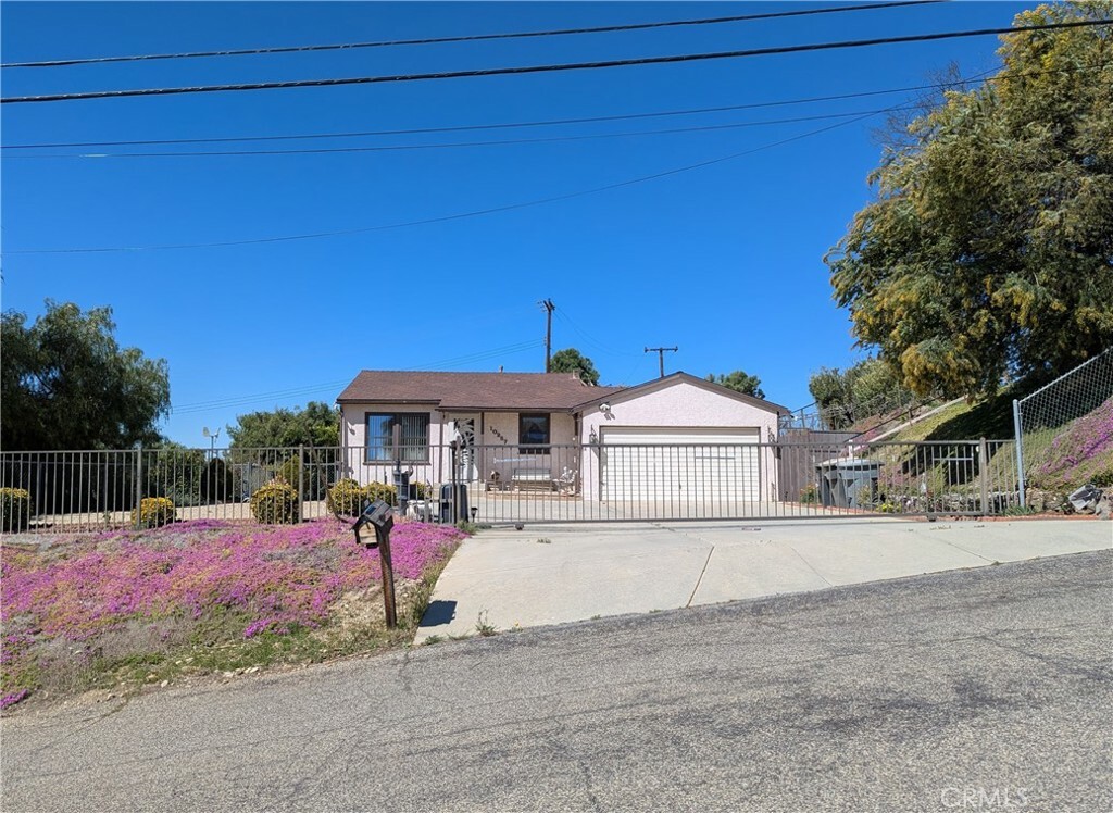 10257 Cherry Avenue  Cherry Valley CA 92223 photo