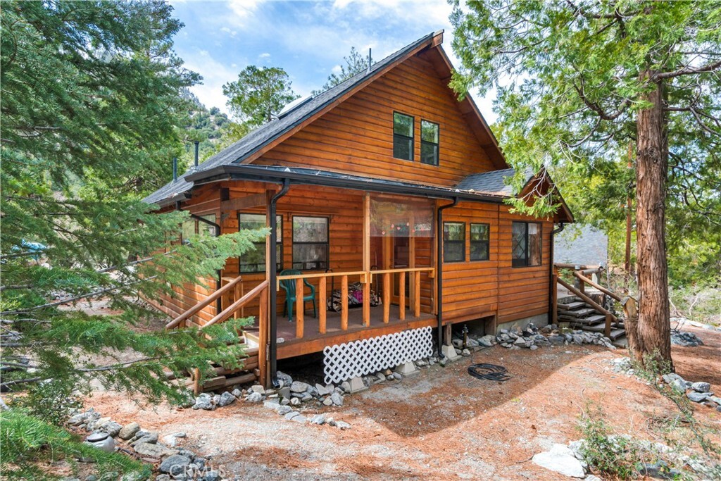 Property Photo: 41524 Alder Drive CA 92339