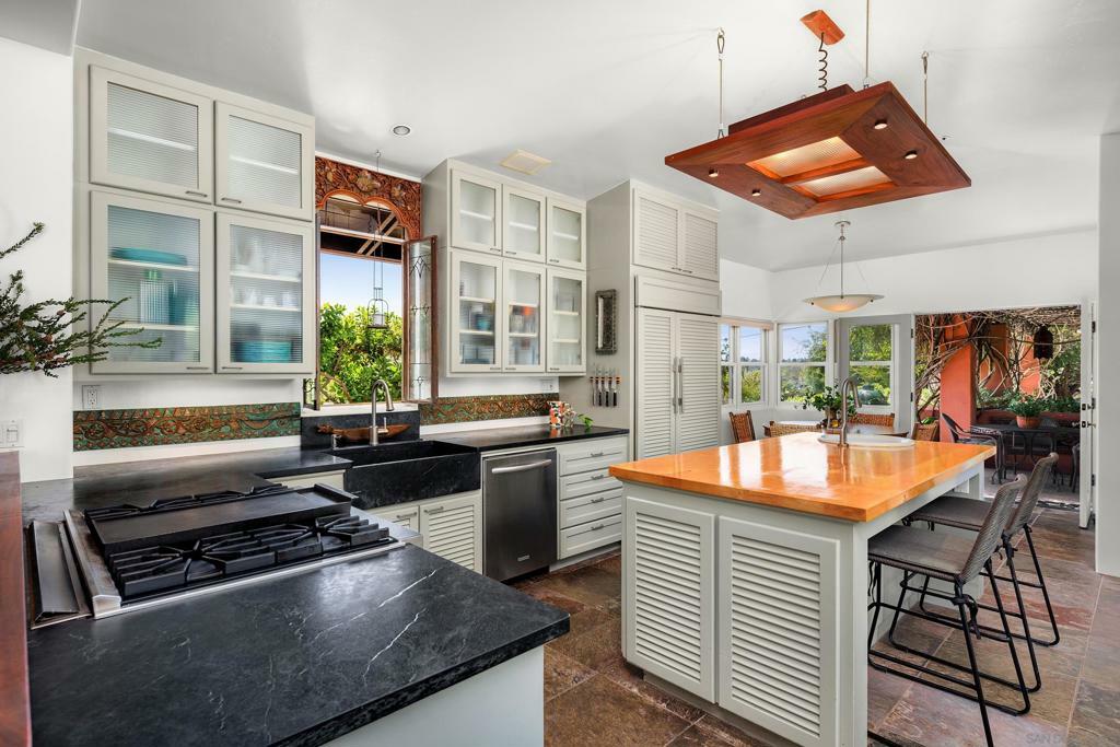 Property Photo: 502 Quail Gardens Dr CA 92024