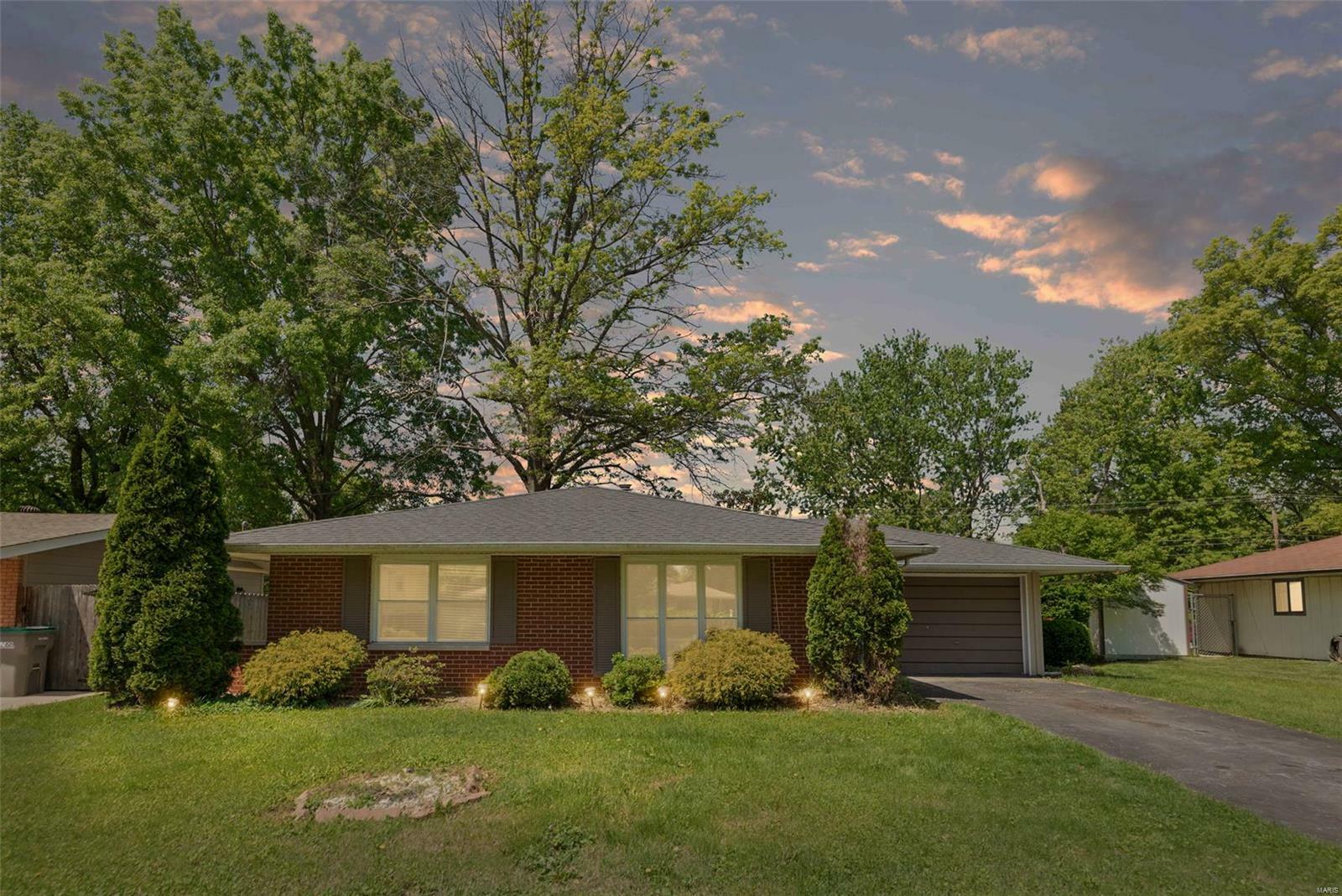 Property Photo: 213 Todd Lane IL 62221