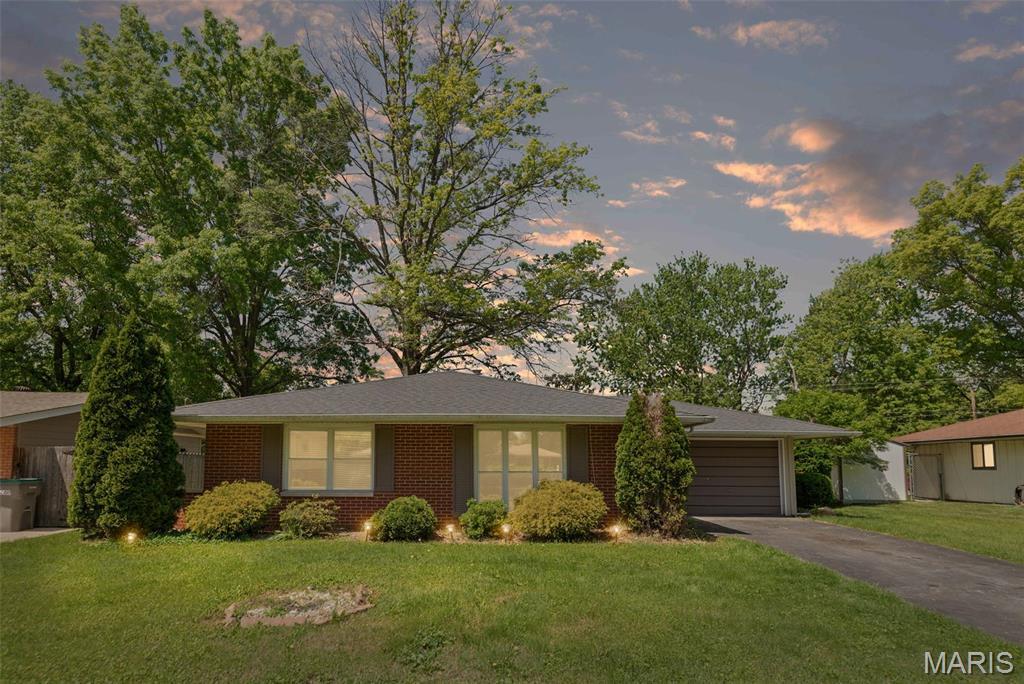 Property Photo: 213 Todd Lane IL 62221