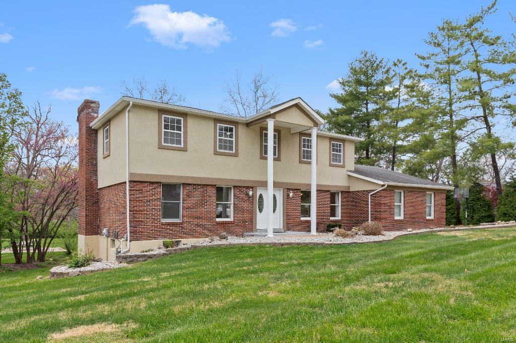 Property Photo: 625 Pinebrook Drive MO 63017