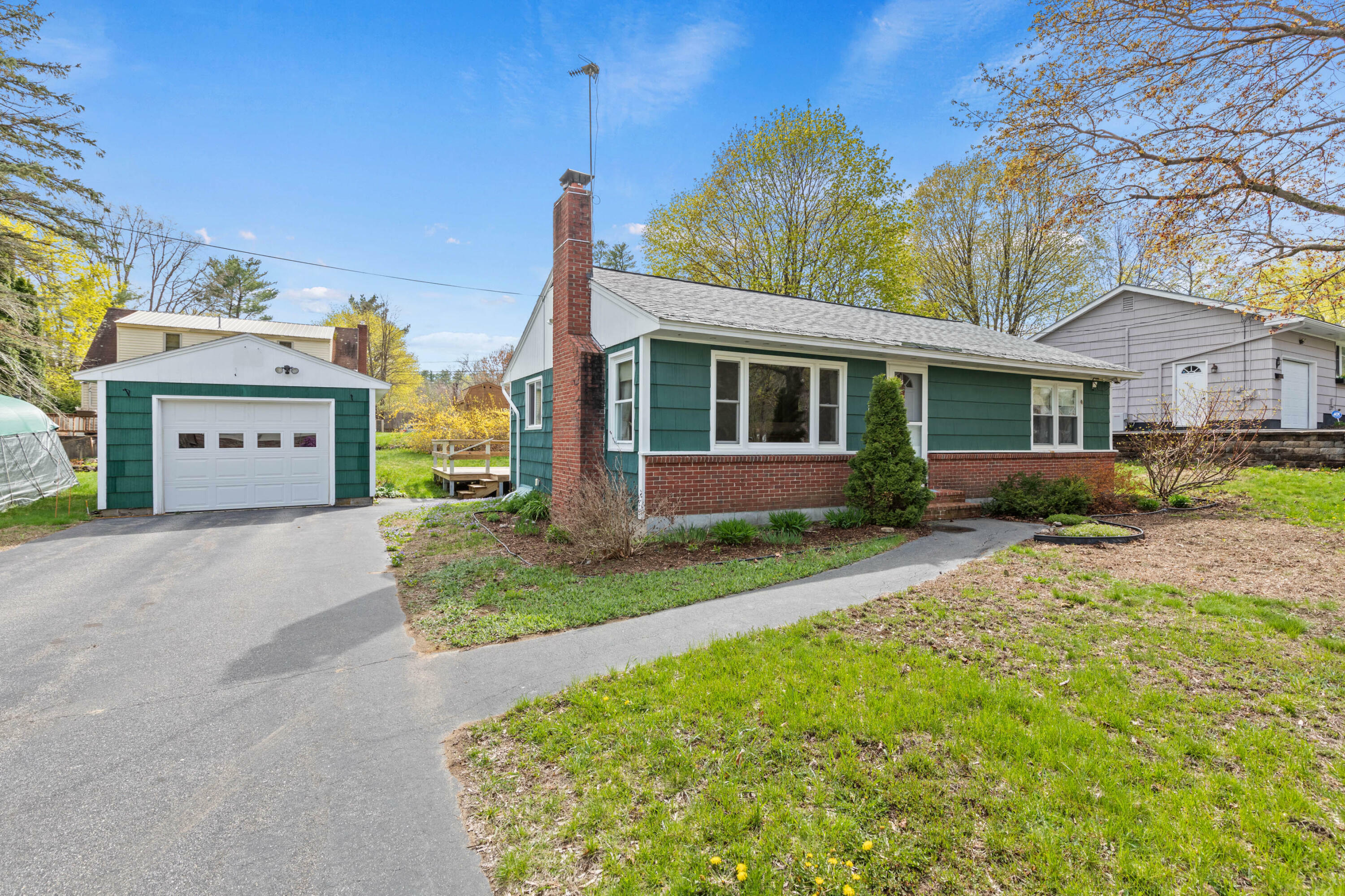 Property Photo: 18 Grant Street ME 04083