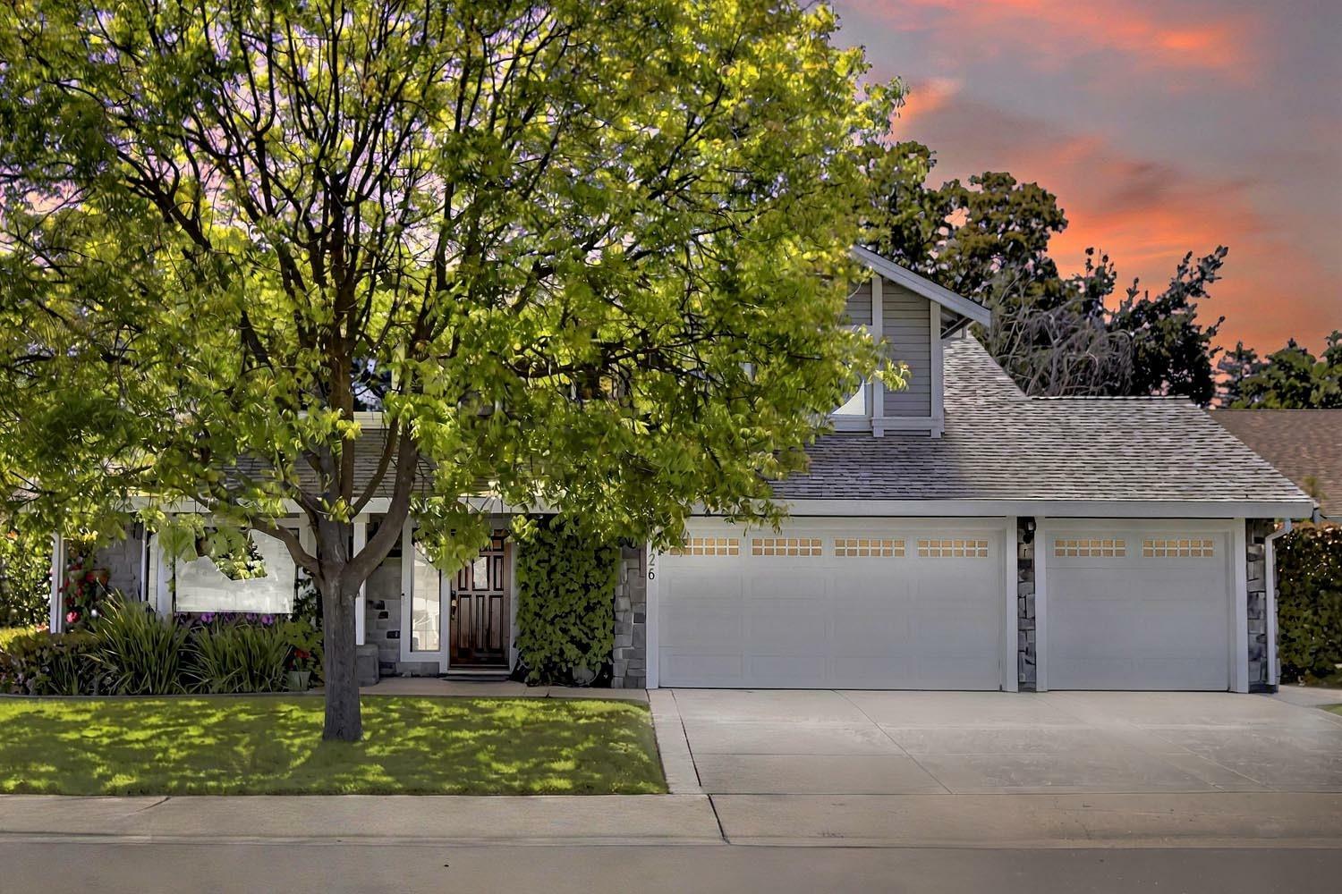 Property Photo: 5126 Pleasantglen Way CA 95758