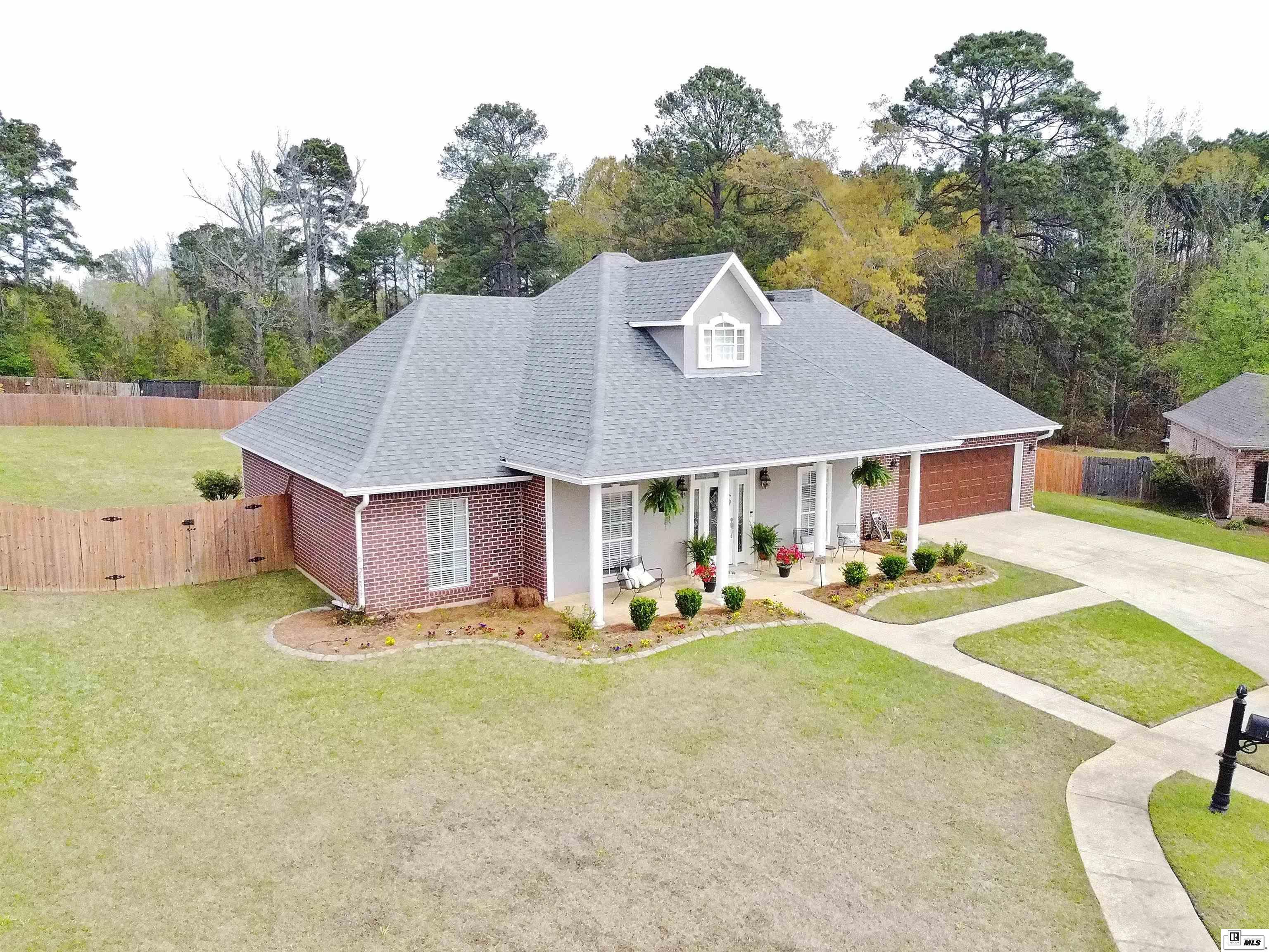 Property Photo:  111 Point Coupee Court  LA 71291 