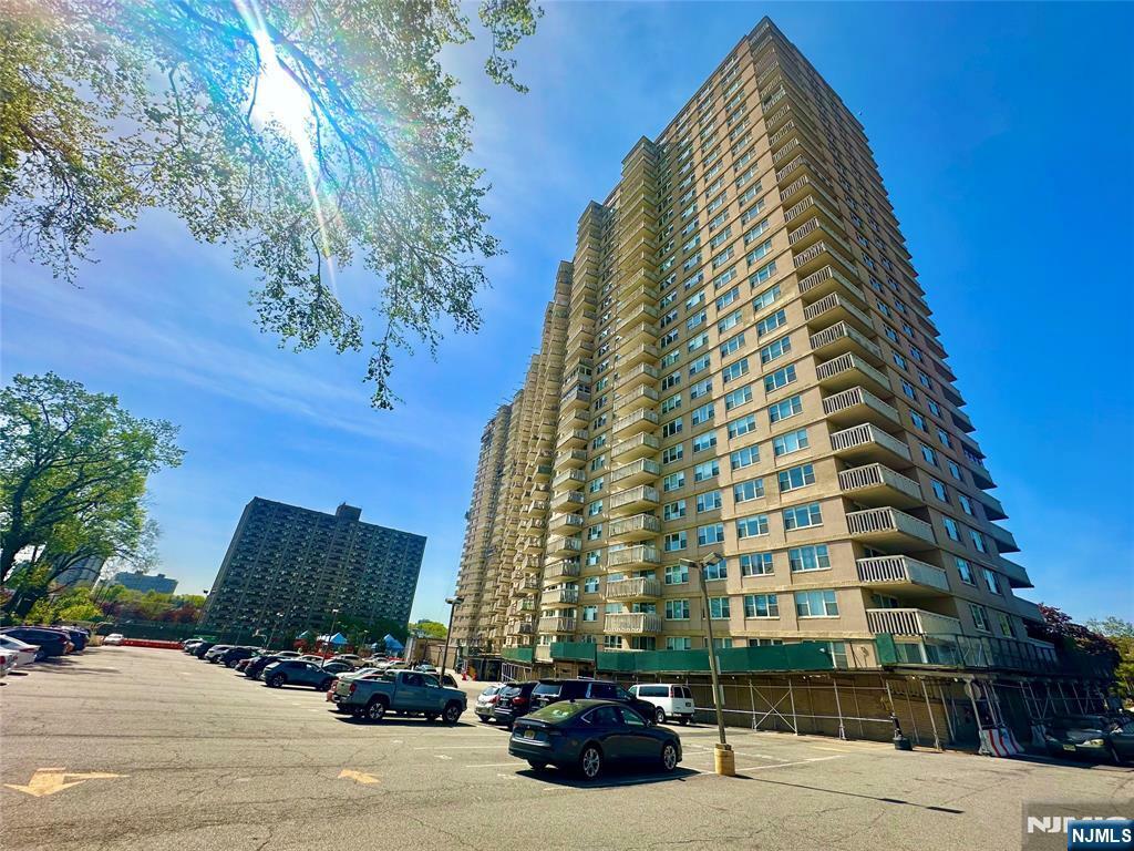 Property Photo: 555 North Avenue 4C NJ 07024