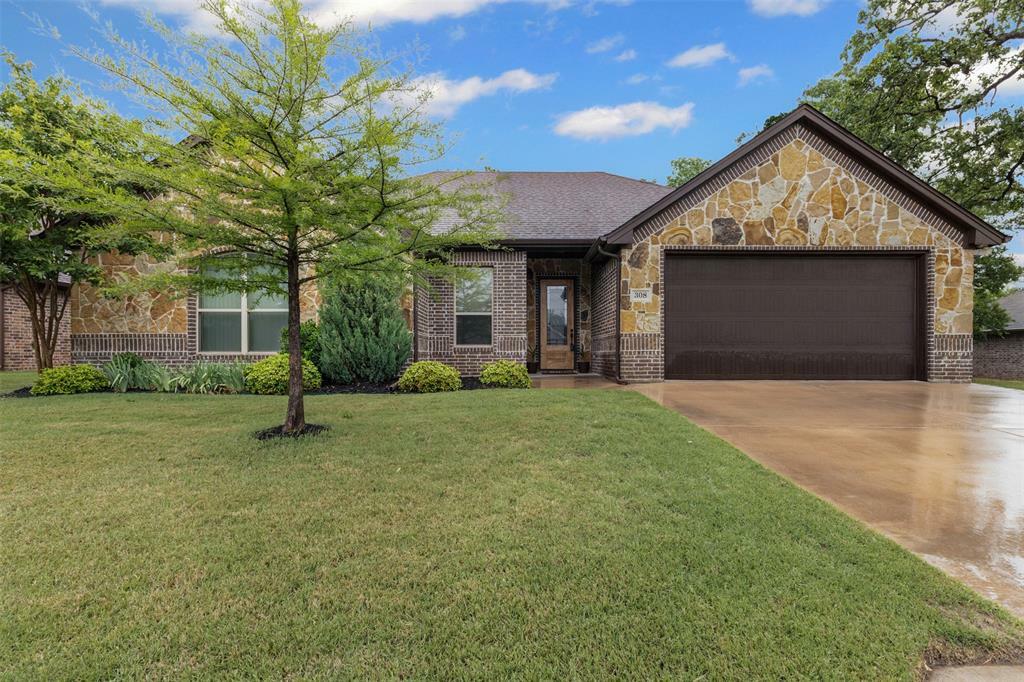 Property Photo: 308 Donna Circle TX 76049