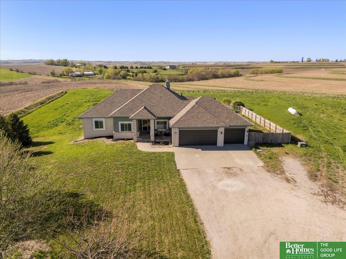 27896 Chestnut Road  Treynor IA 51575 photo