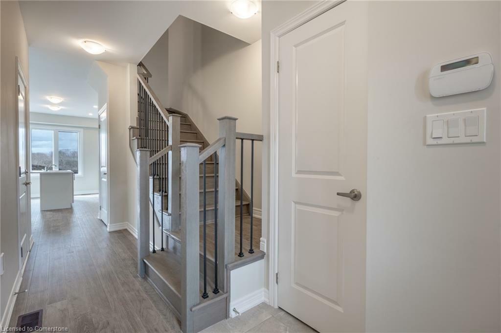 Photo de la propriété: 149 Aquasanta Crescent ON L8K 1B2