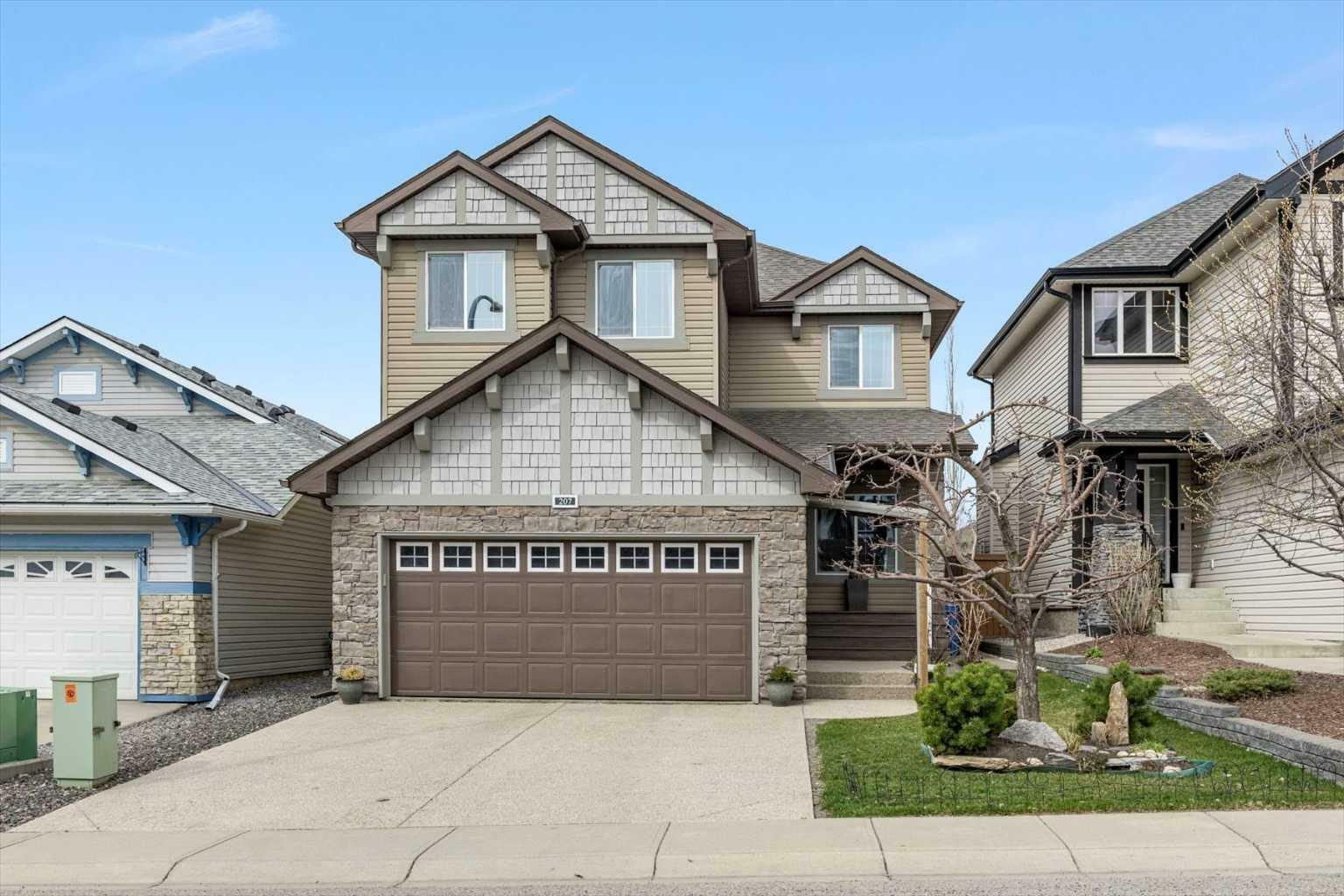 Property Photo: 207 Royal Oak Bay NW AB T3G 6A4