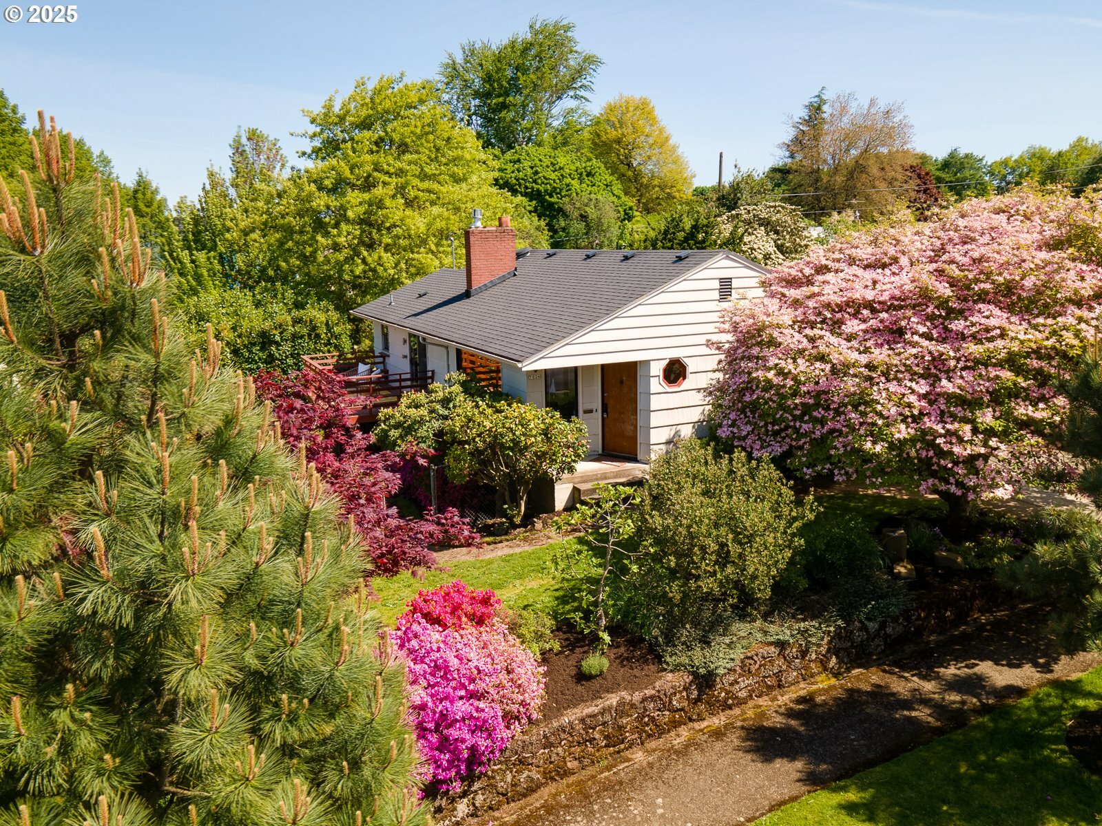 Property Photo:  7024 NE 23rd Ave  OR 97211 