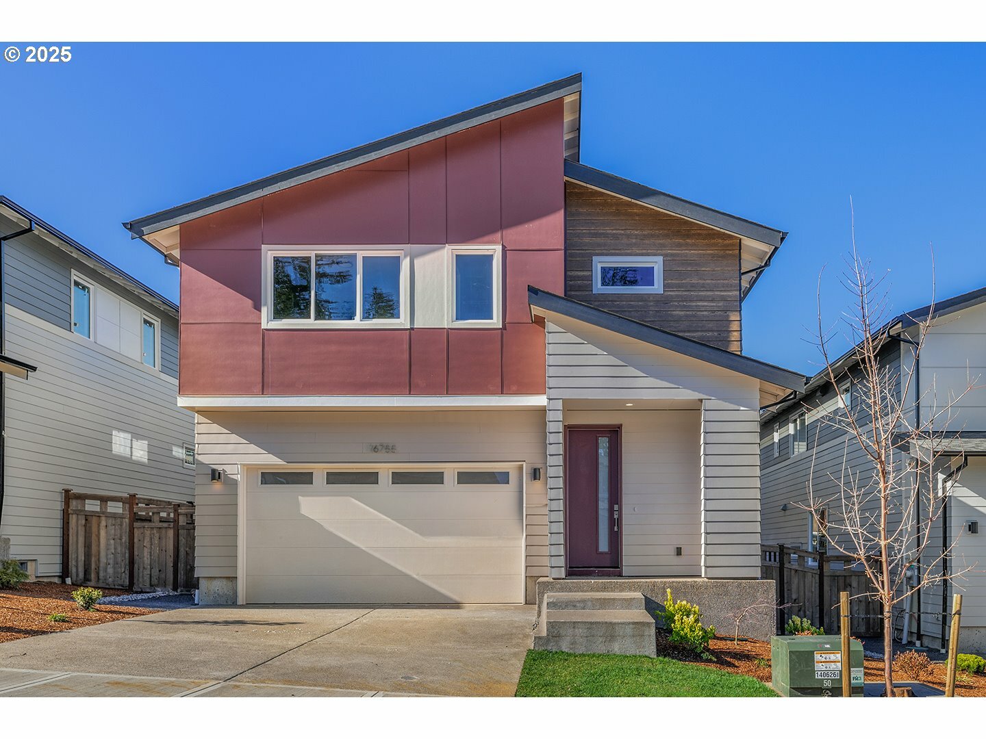 Property Photo: 16755 SE Shimmering Leaf St OR 97086