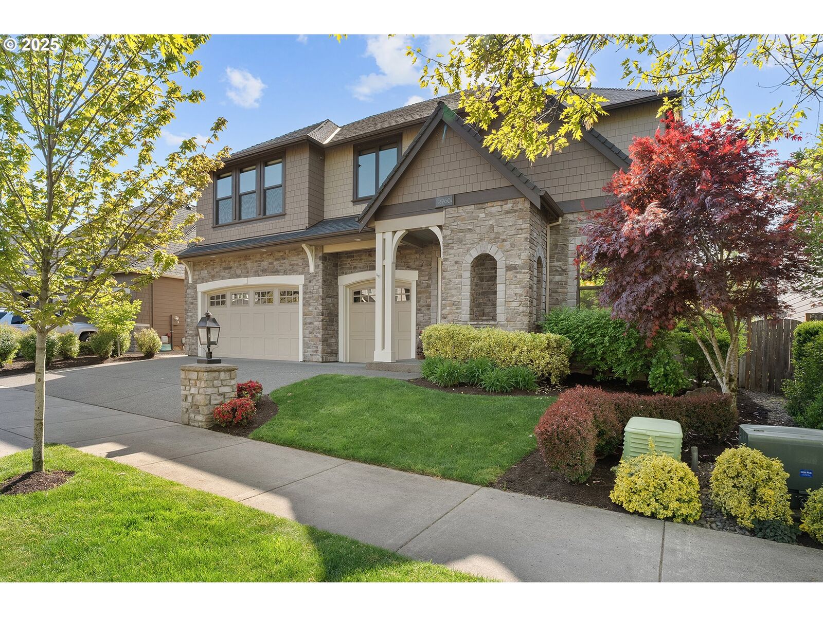 Property Photo:  2760 Ridge Ln  OR 97068 