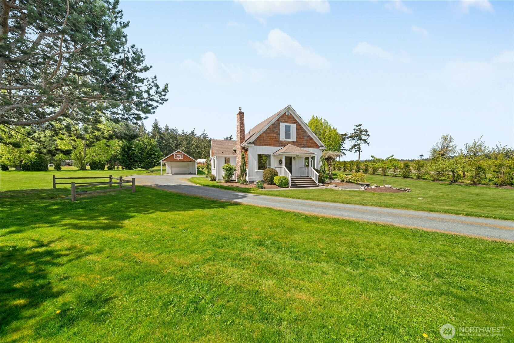 Property Photo: 2281 Fairway Ln WA 98277