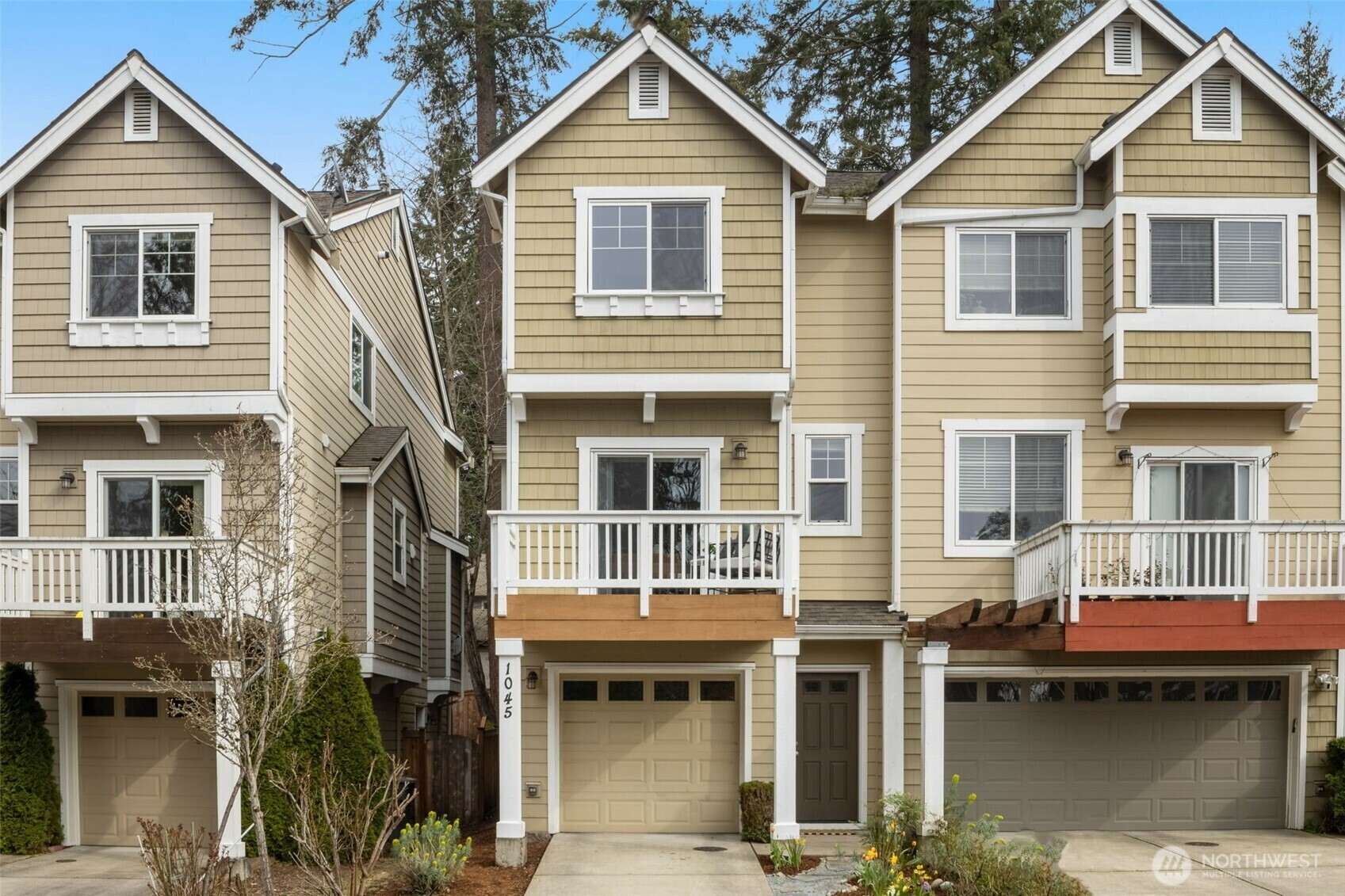 Property Photo: 1045 156th Ave NE WA 98007