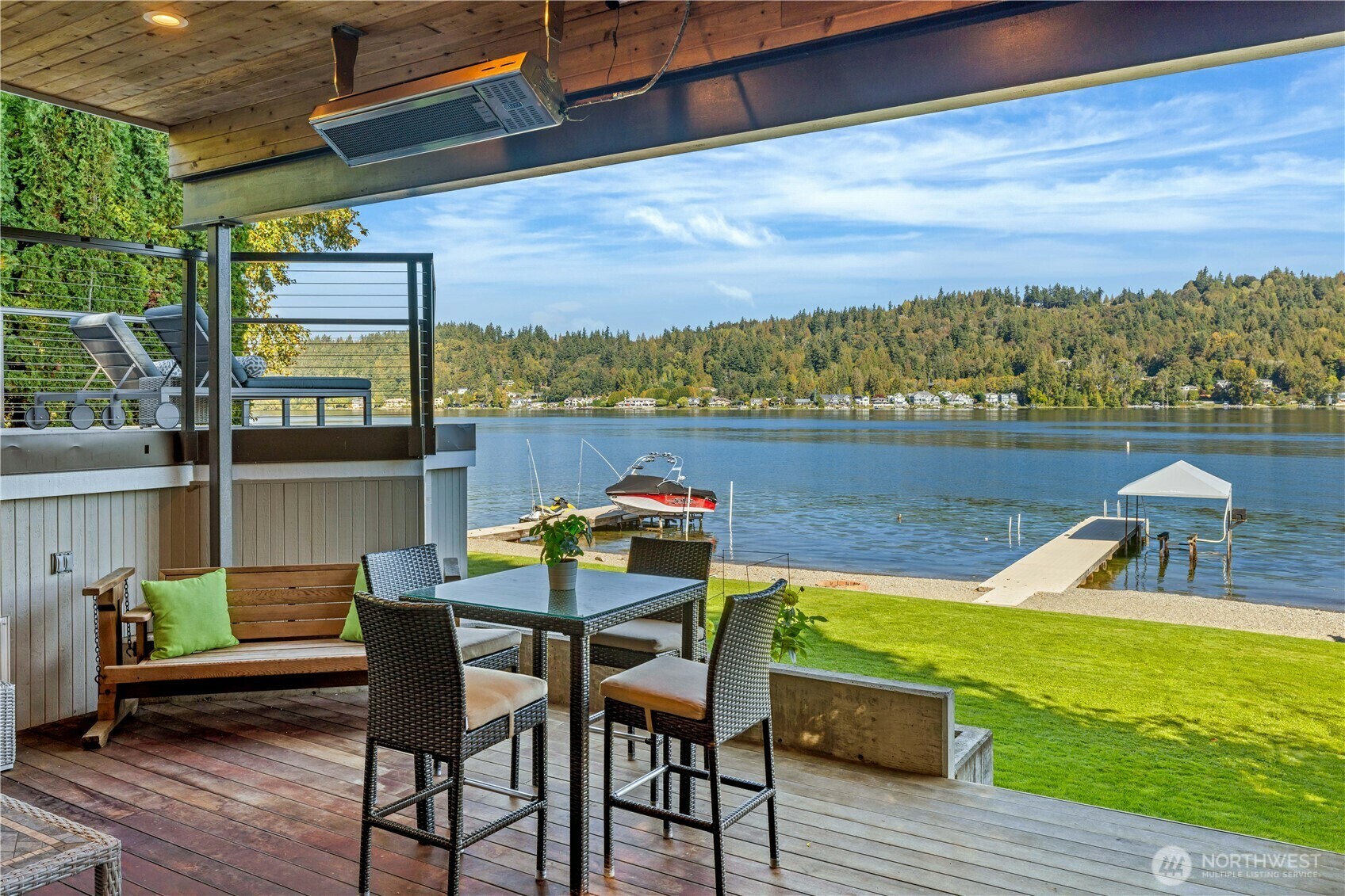 Property Photo: 2624 W Lake Sammamish Parkway NE WA 98052