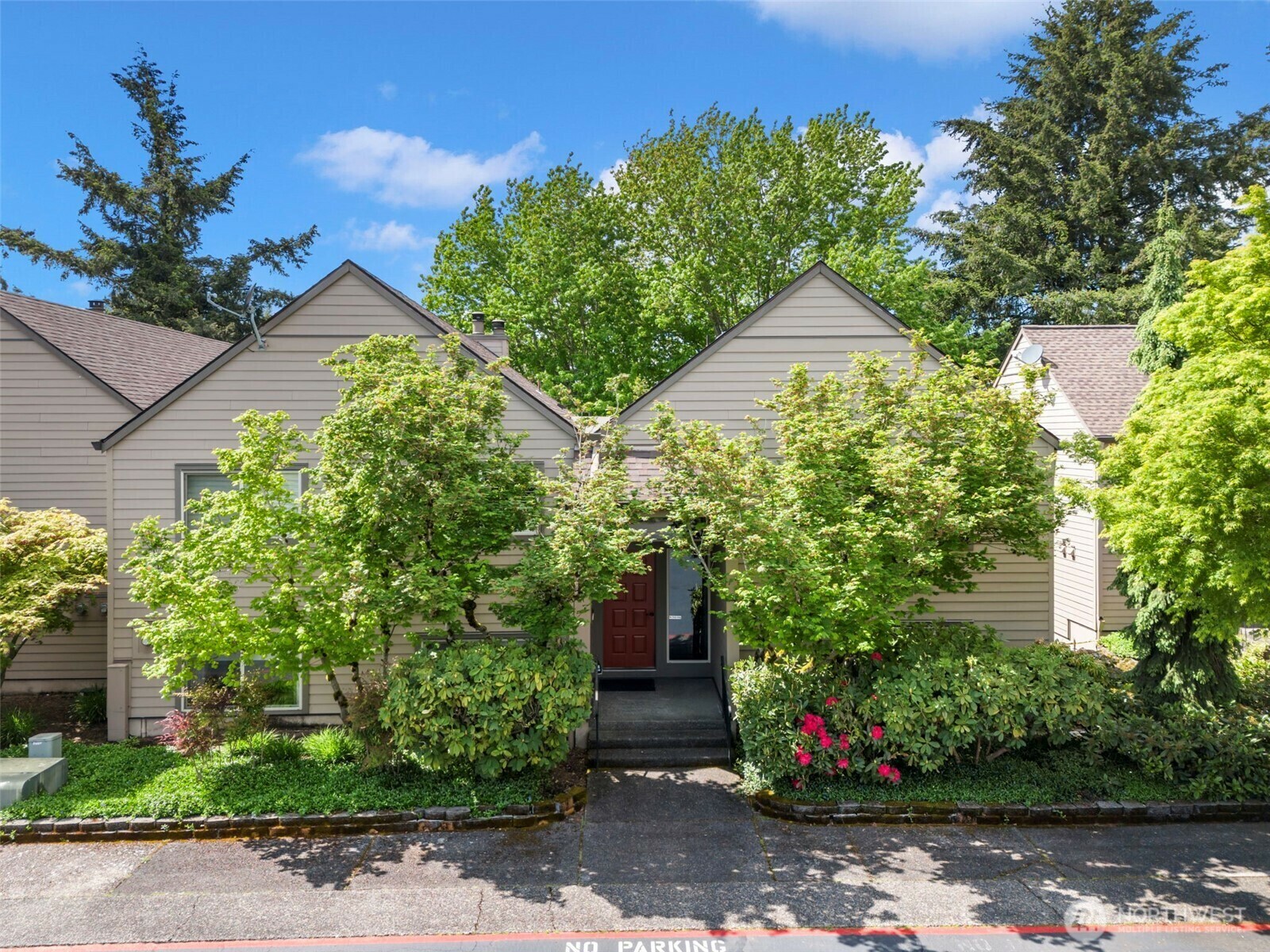 Property Photo: 2506 SE Baypoint Drive L45 WA 98683