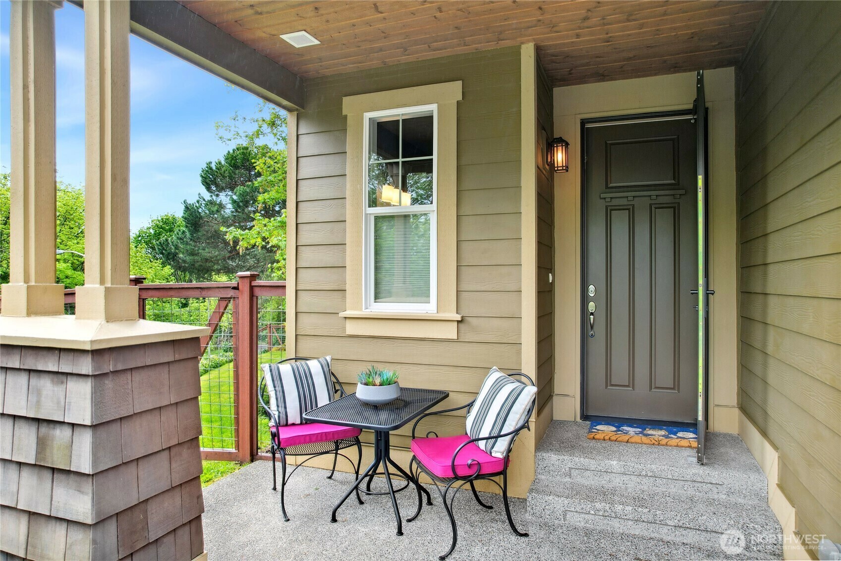 Property Photo: 14761 62nd Avenue S WA 98168