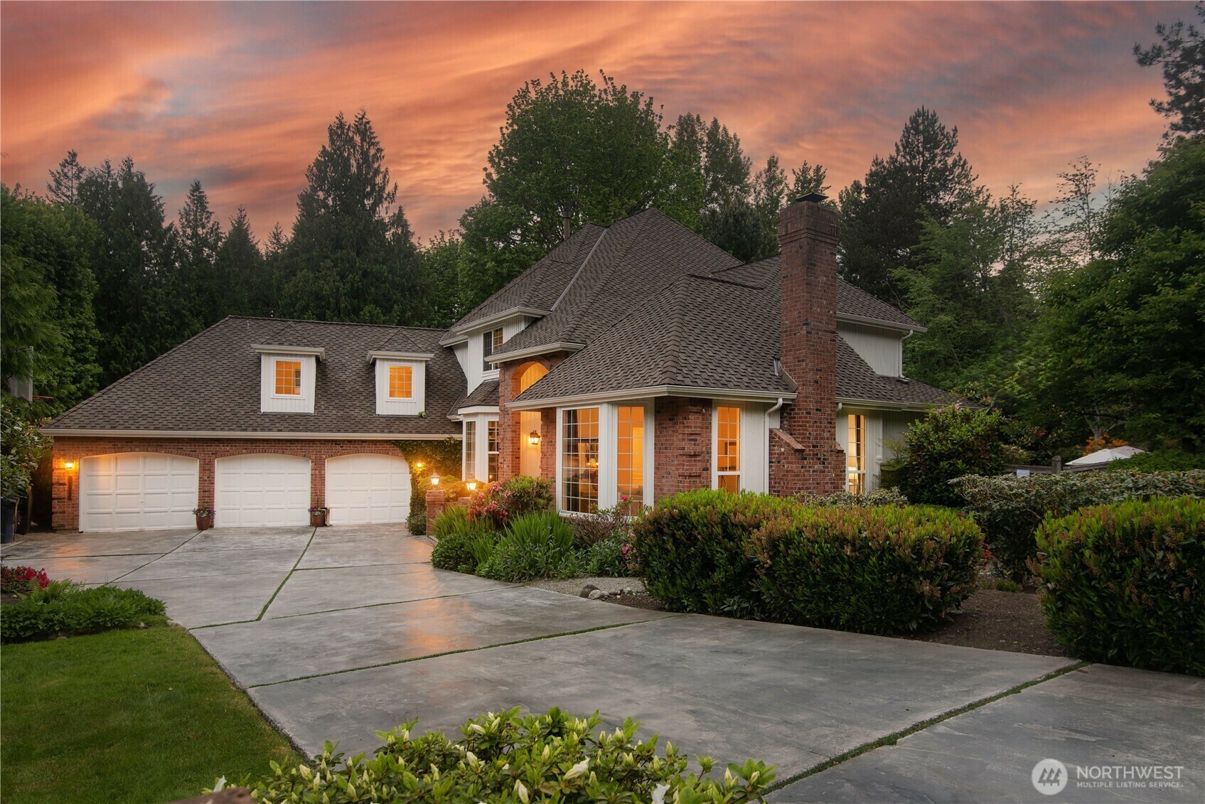 Property Photo: 12938 196th Court NE WA 98077