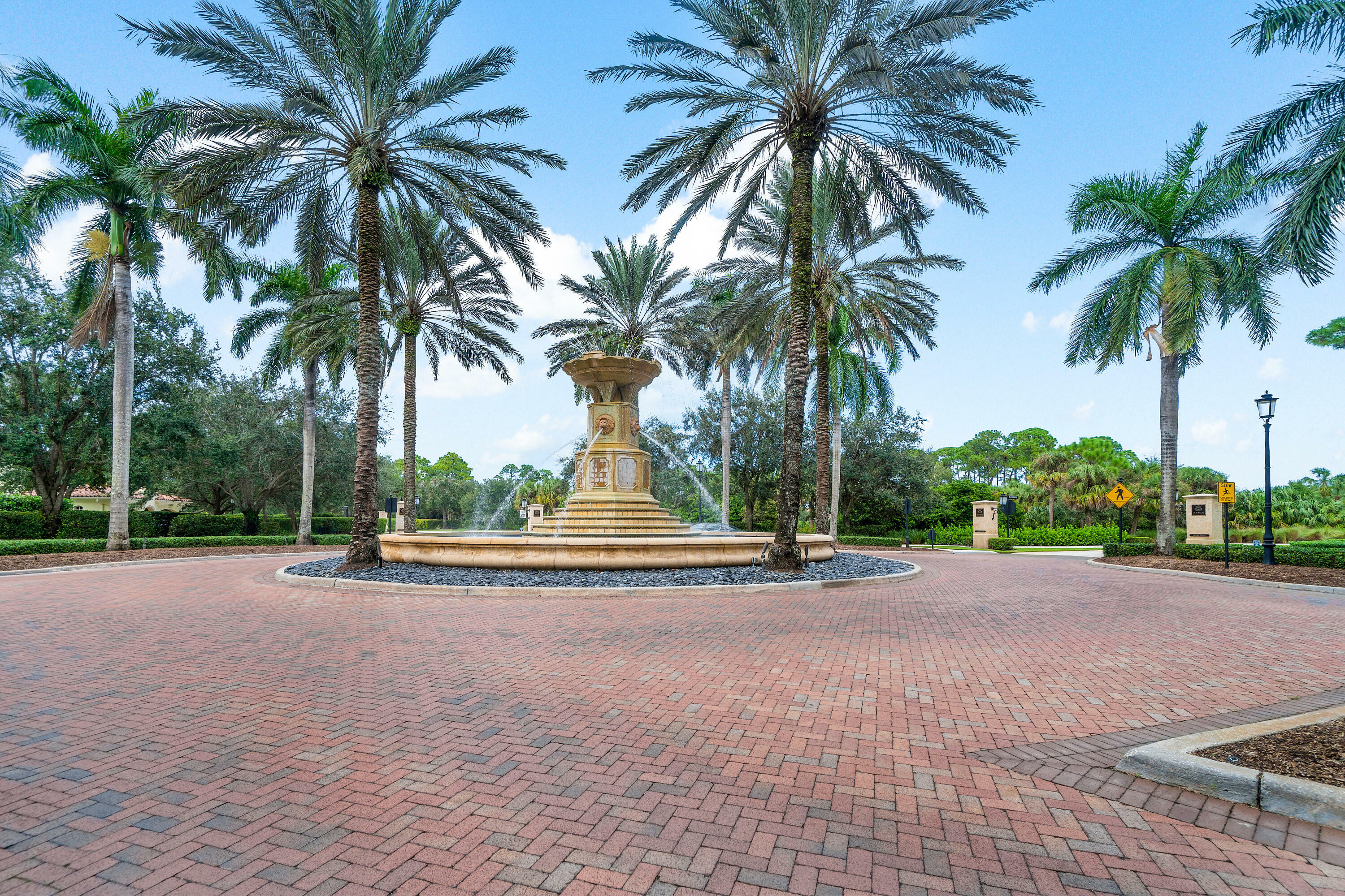 Property Photo: 12133 Plantation Way FL 33418