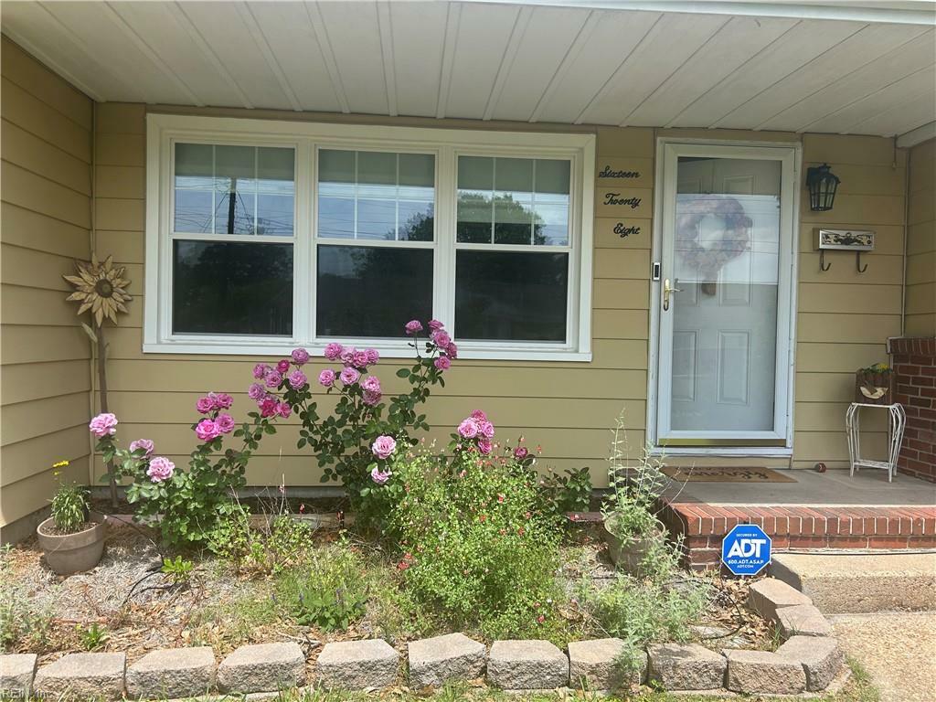Property Photo: 1628 Red Brook Ct VA 23518
