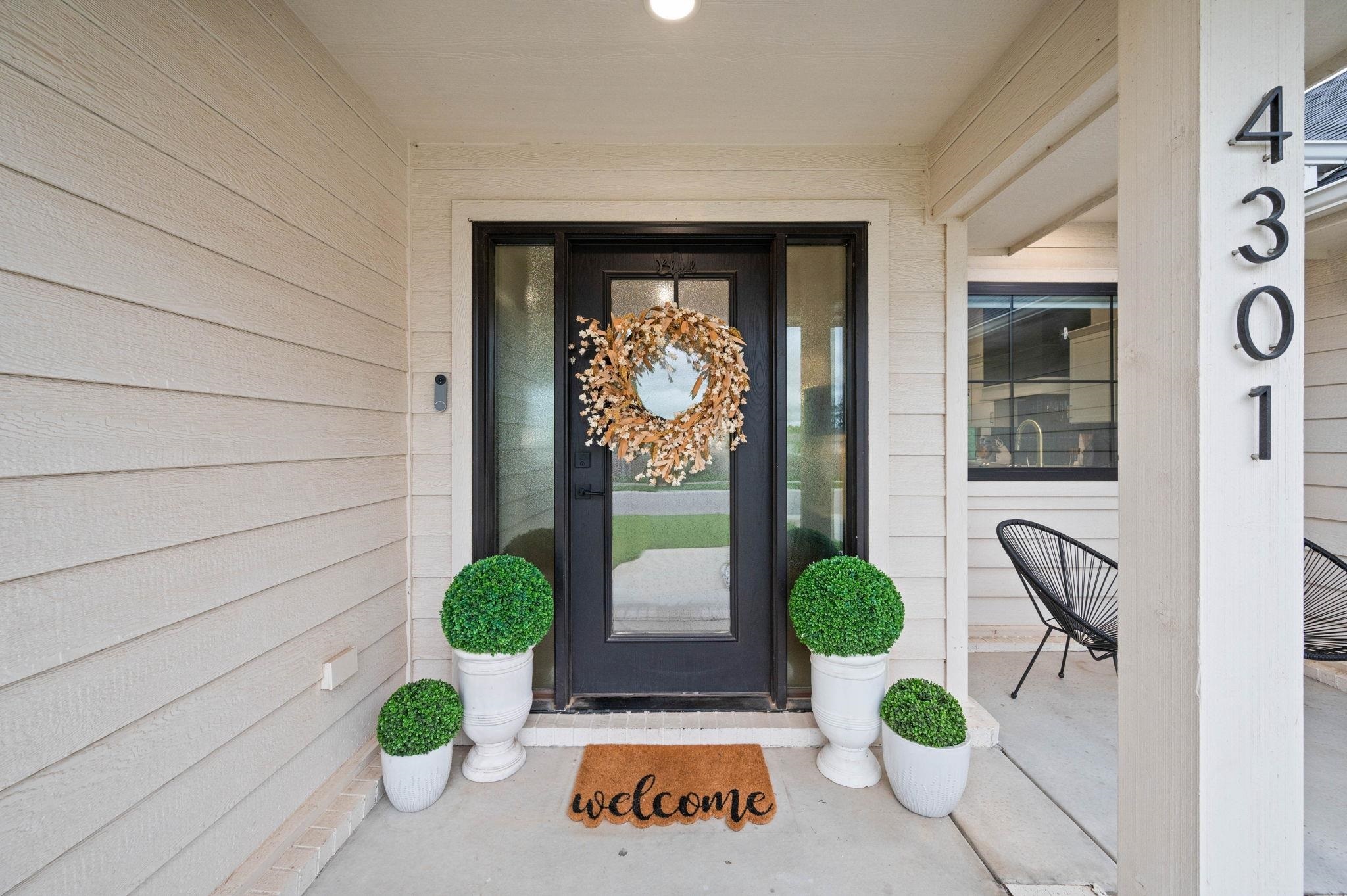 Property Photo: 4301 N Sunny Ln KS 67205