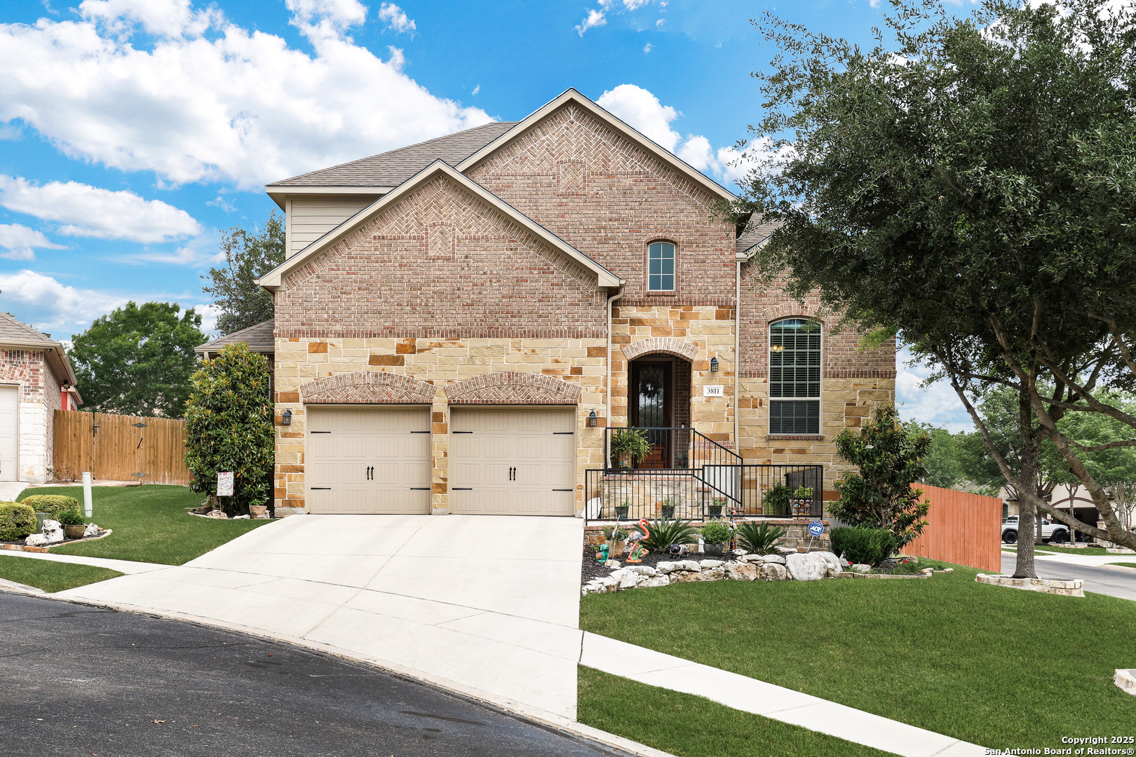Property Photo: 3811 Valencia Ct TX 78259