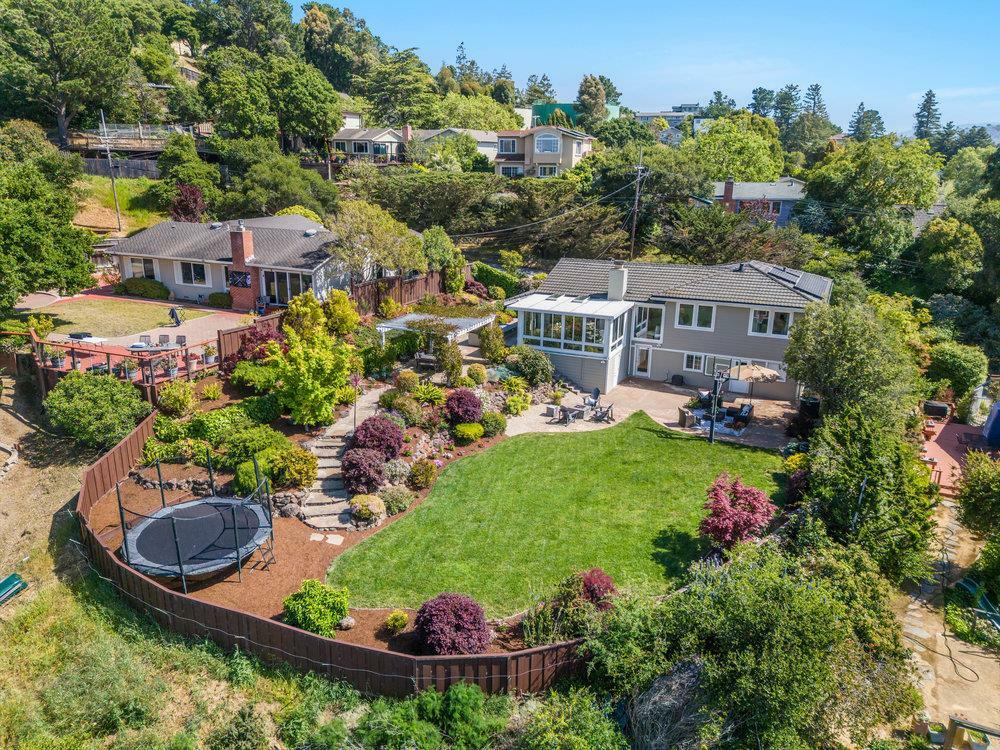 Property Photo: 1524 Desvio Way CA 94002