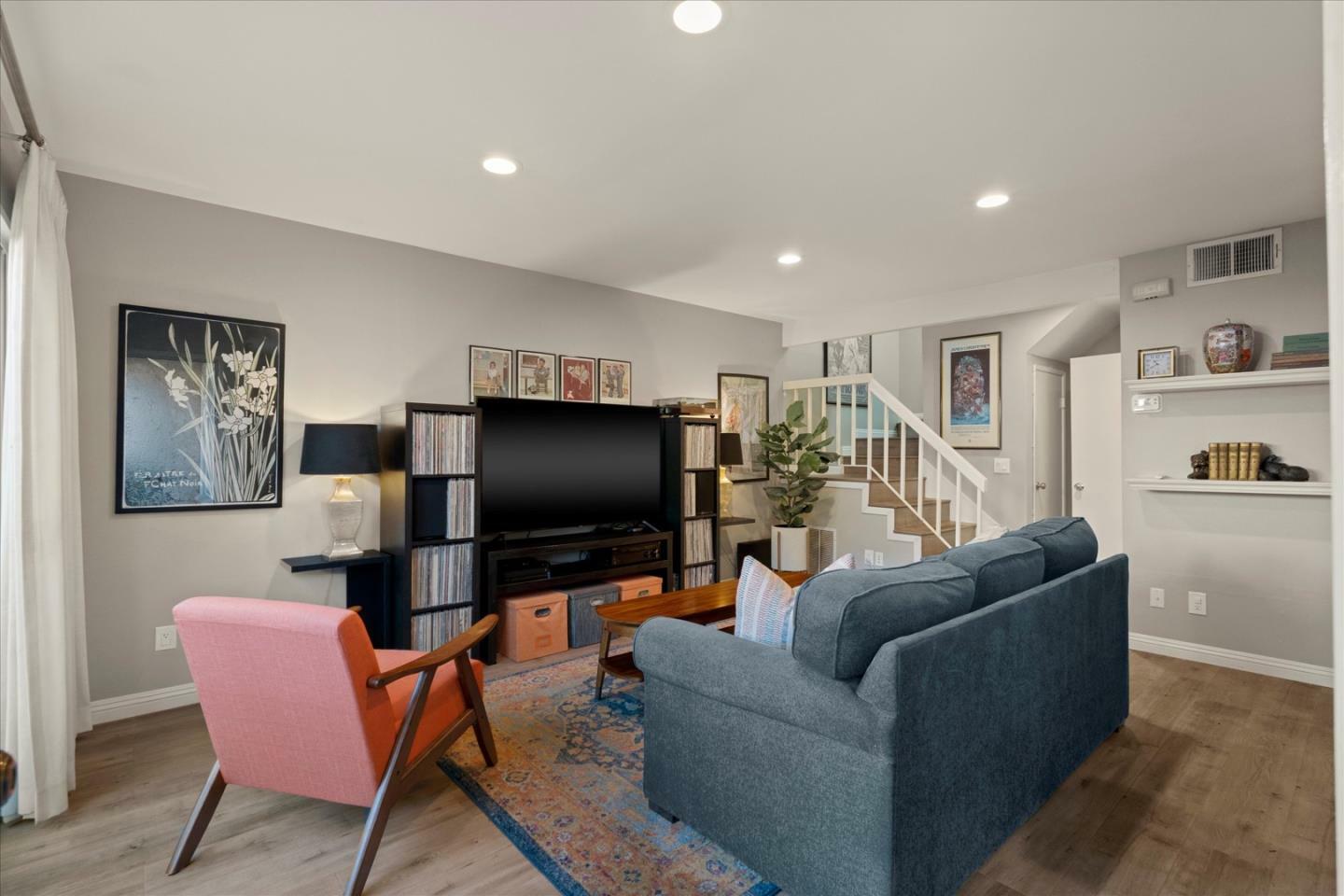 Property Photo: 12246 Runnymede Street 2 CA 91605