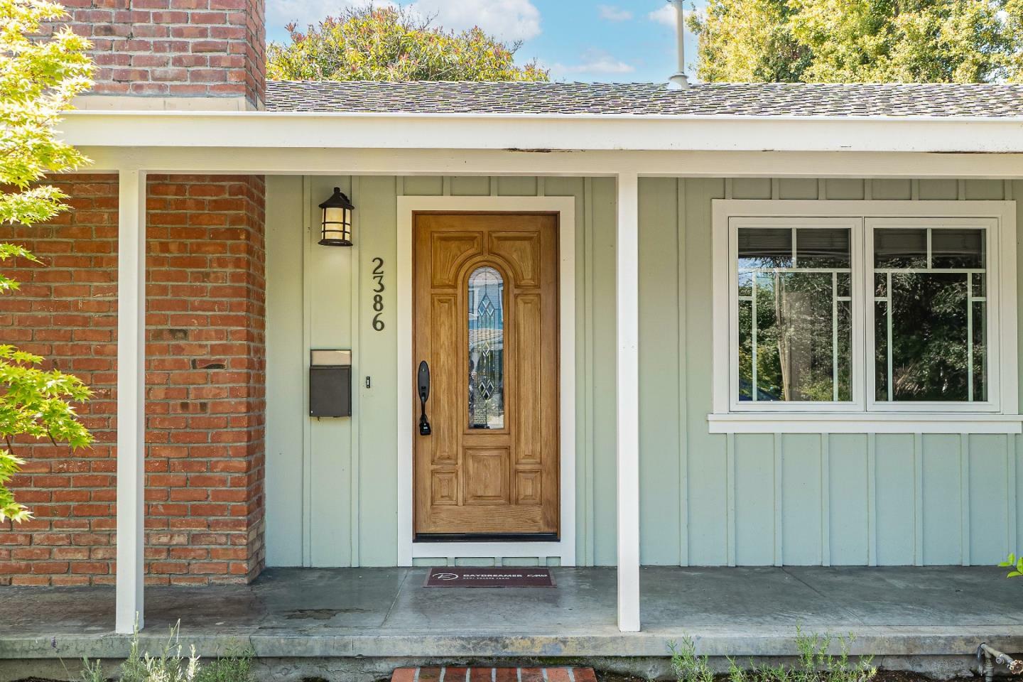 Property Photo: 2386 Santa Catalina Street CA 94303