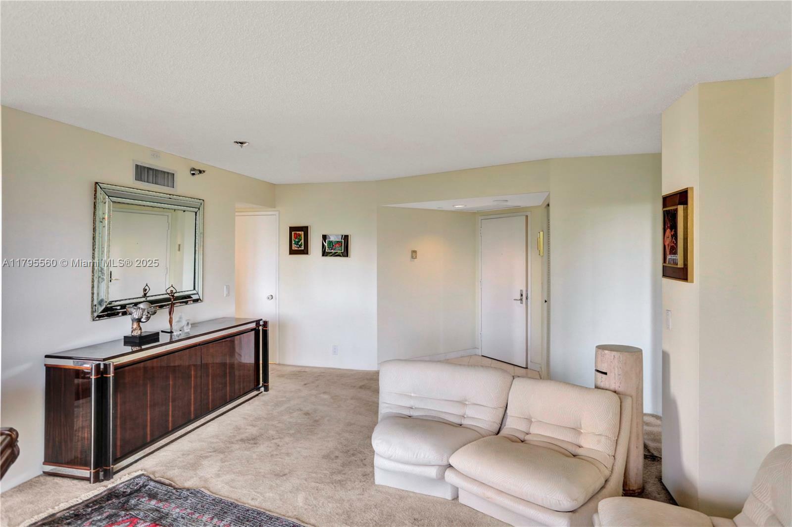 Property Photo: 3400 NE 192nd St 504 FL 33180