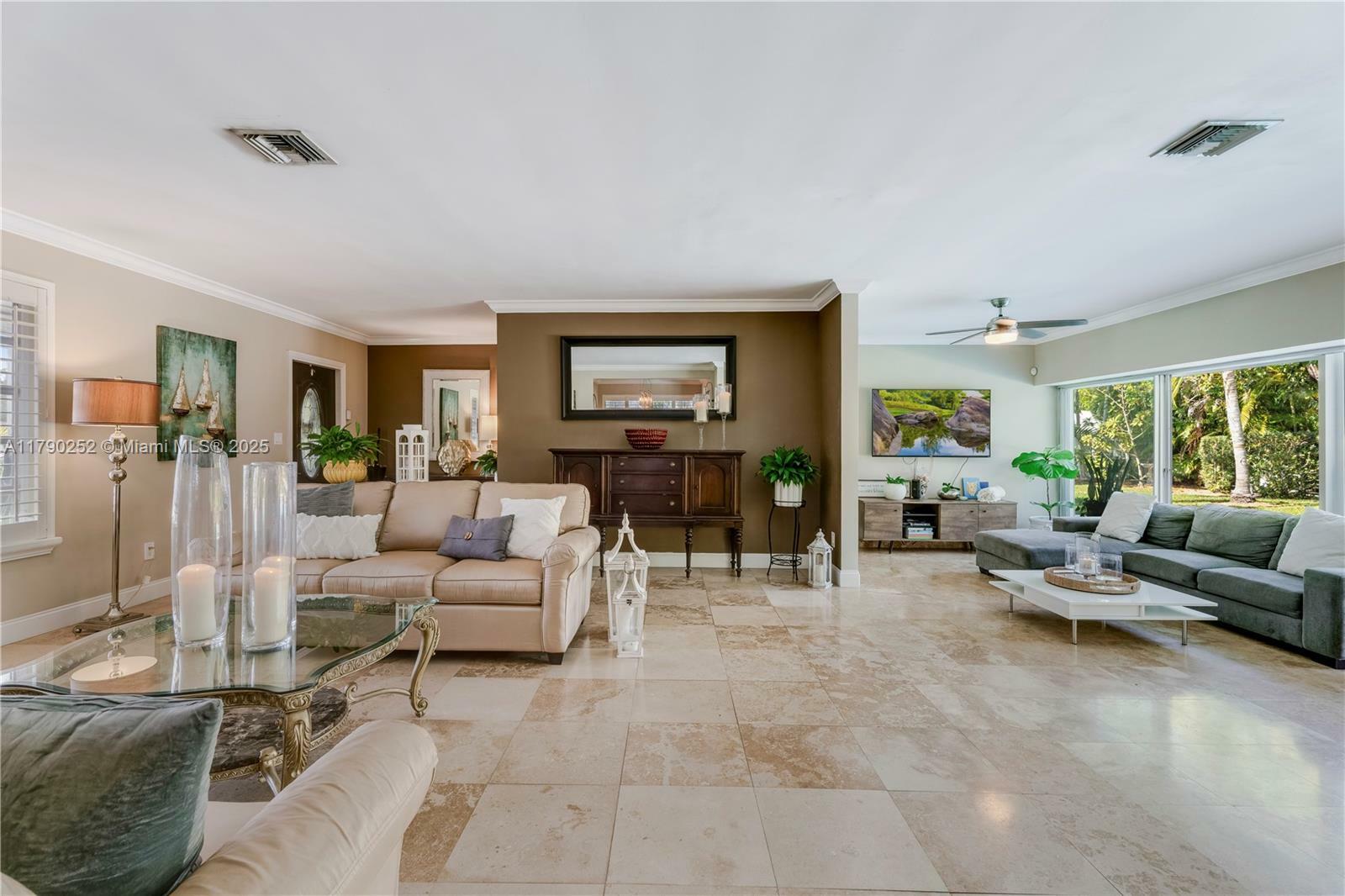 Property Photo: 13451 SW 74th Ave FL 33156