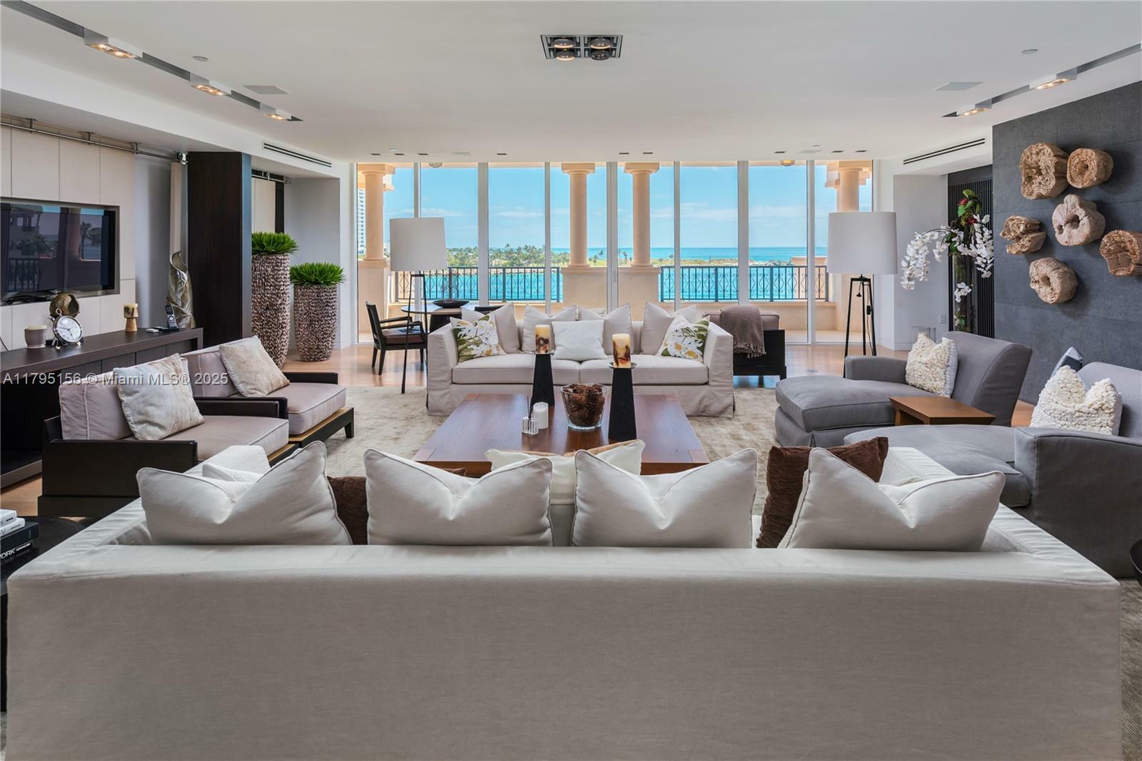 Property Photo: 7143 Fisher Island Dr 7143 FL 33109