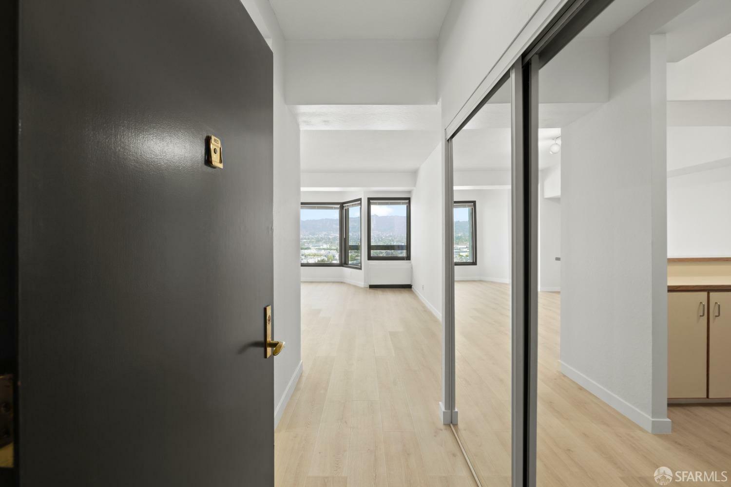 Property Photo: 6363 Christie Avenue 1823 CA 94608