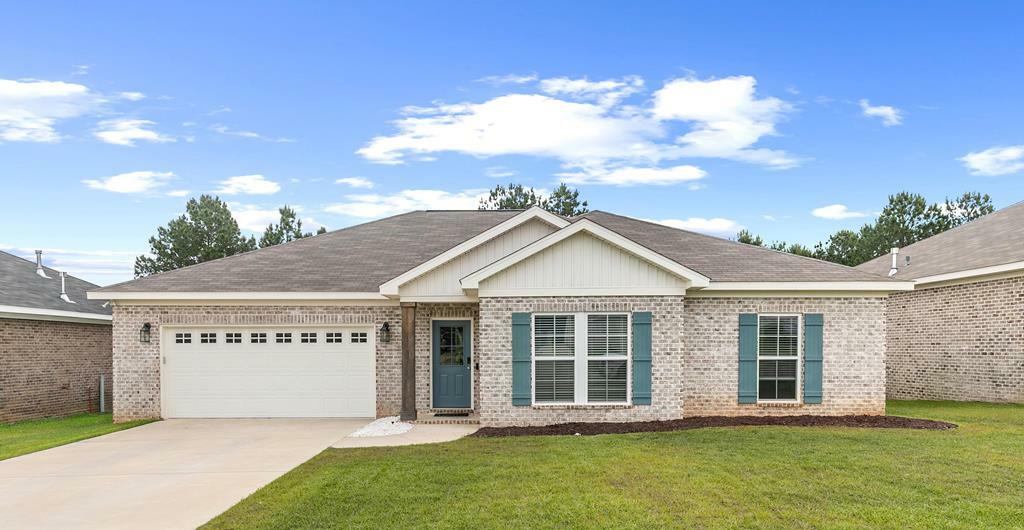Property Photo: 521 Ridgeland AL 36301